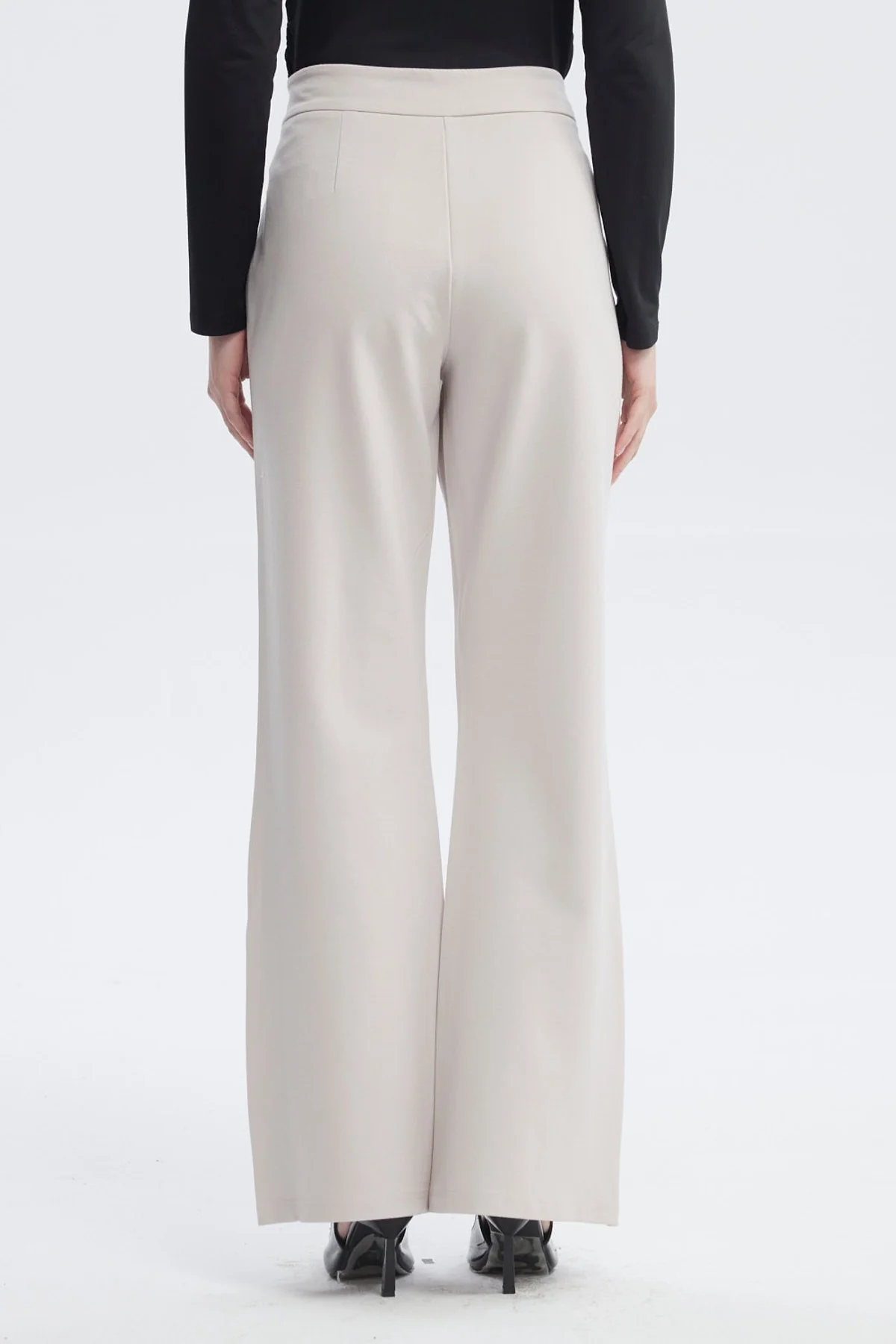 Pantalón Mujer Leve Flare Beige - Image 3