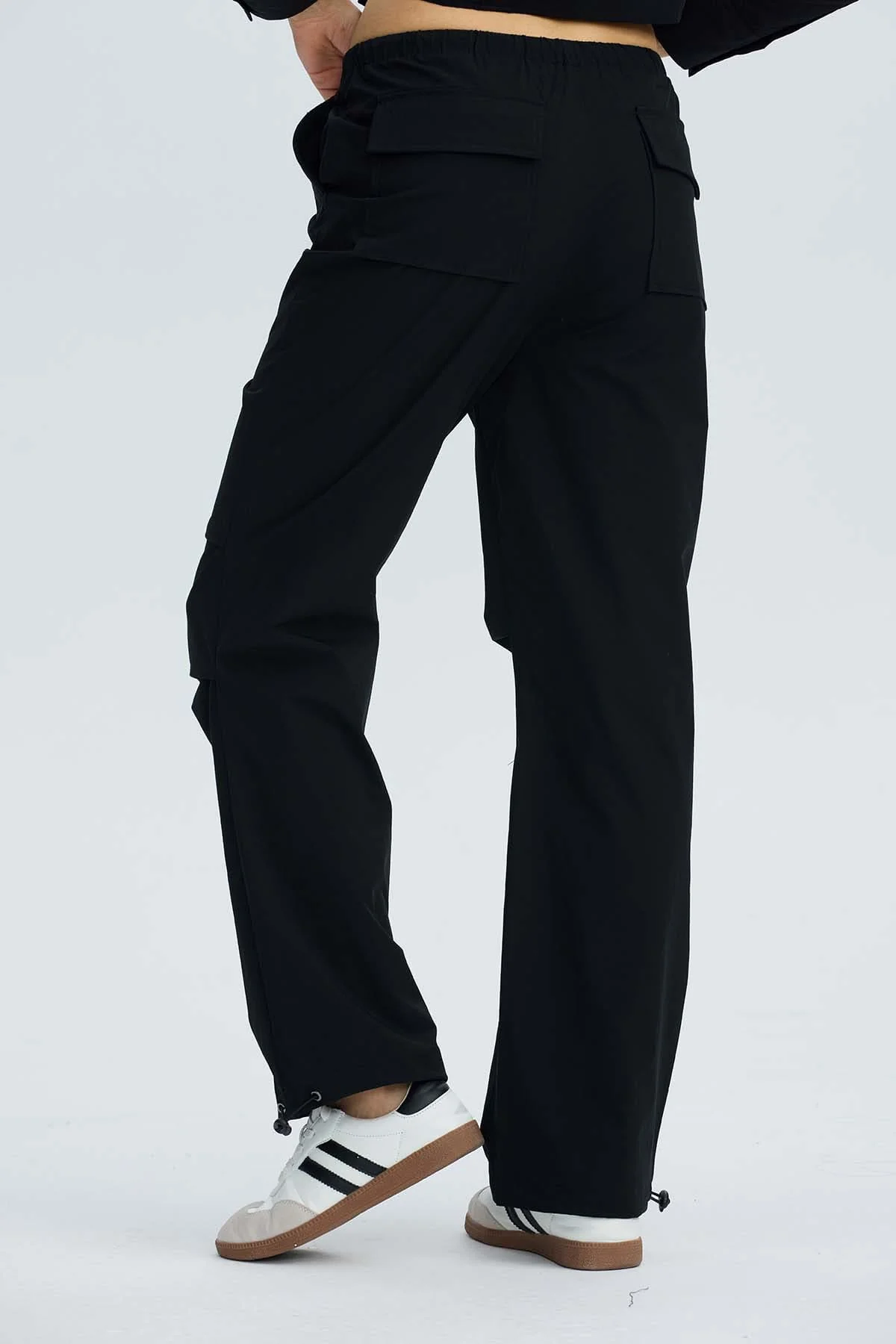 Pantalón Mujer Parachute Tankas Negro - Image 3