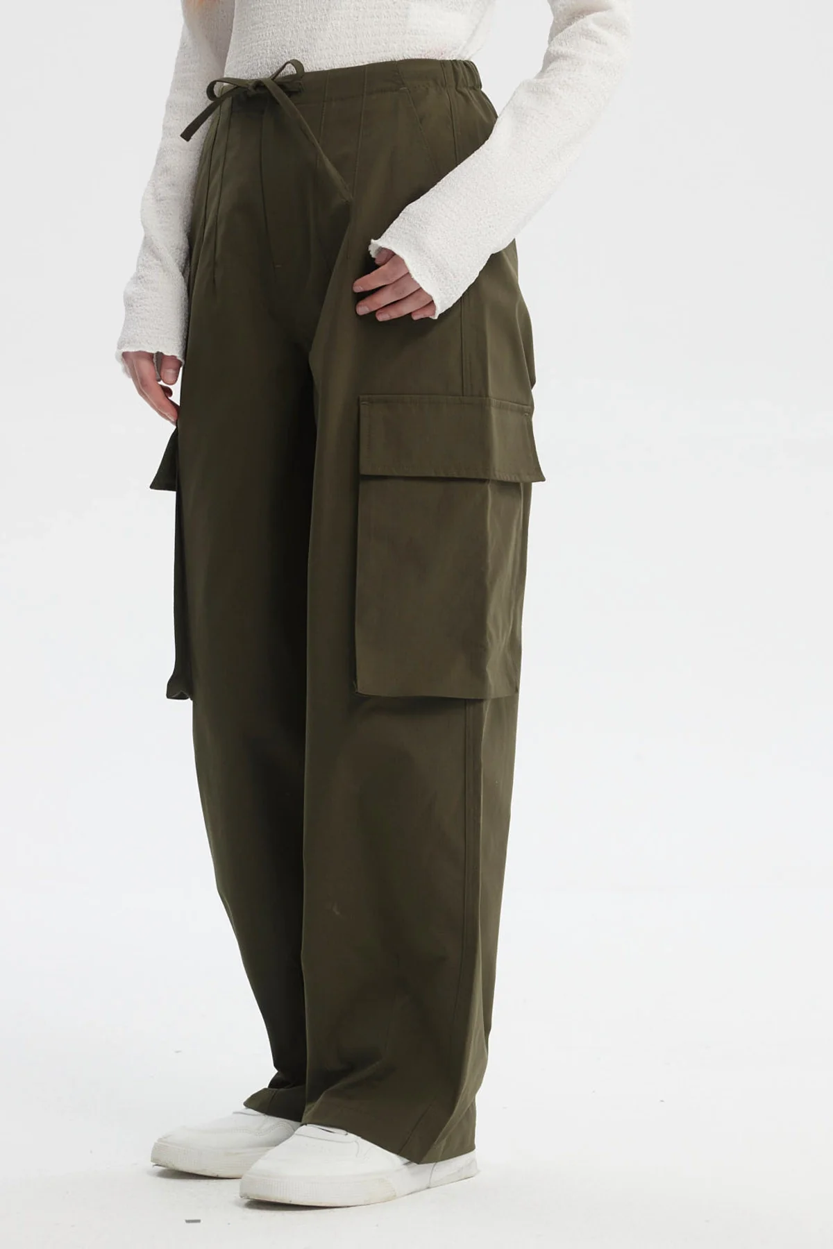 Pantalón Mujer Wide Leg Verde Militar - Image 2