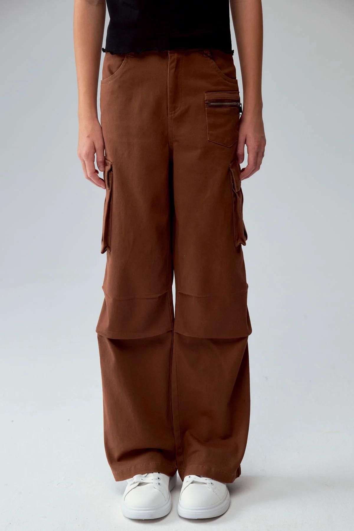 Pantalón Niña Calce Recto Cargo Café