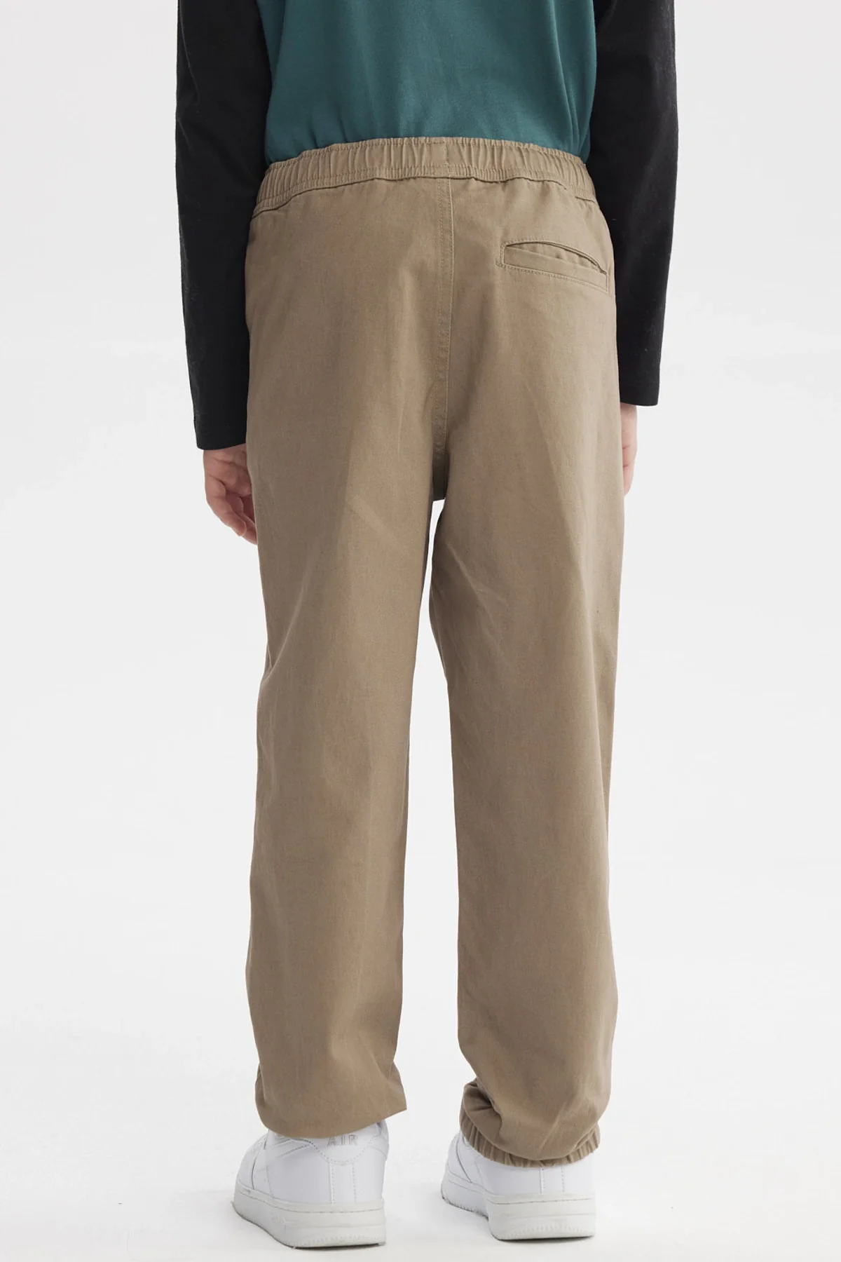 Pantalón Niño Básico Beige Oscuro - Image 3