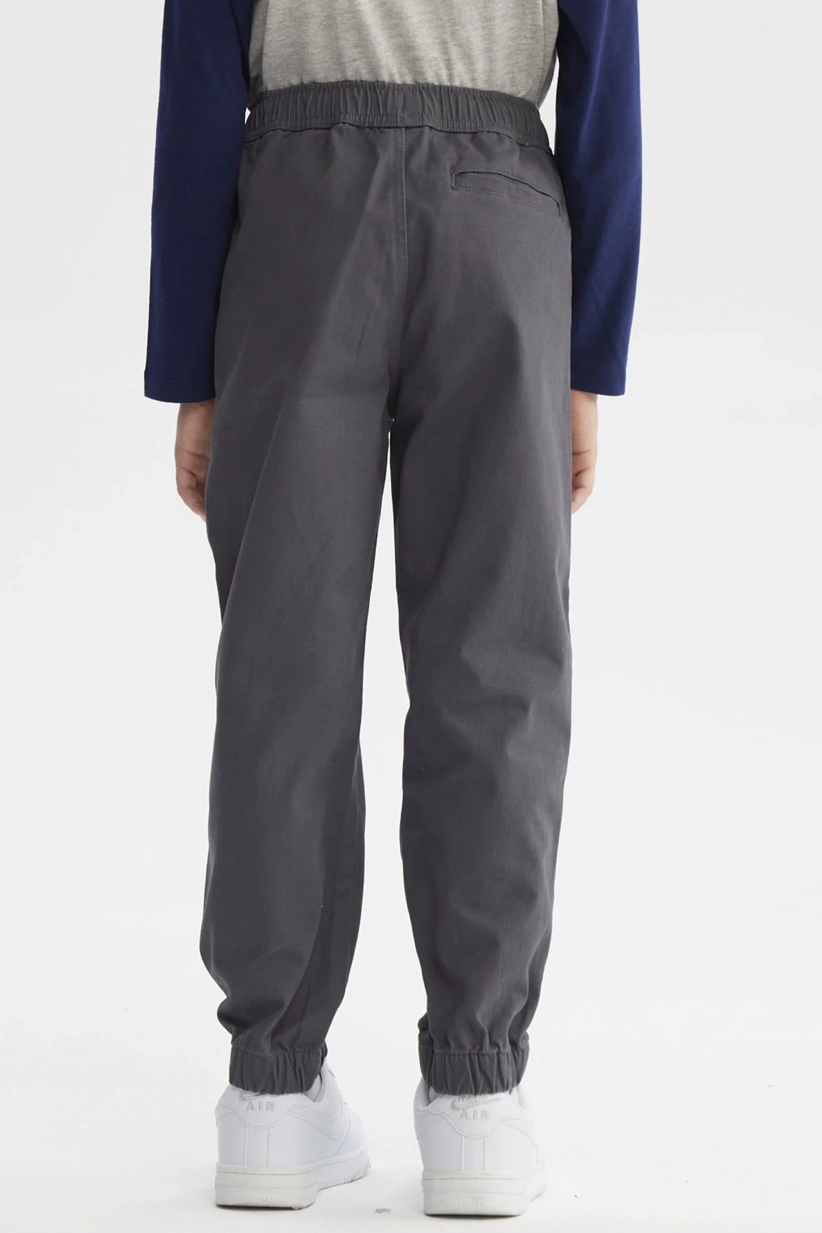 Pantalón Niño Básico Gris Oscuro - Image 3