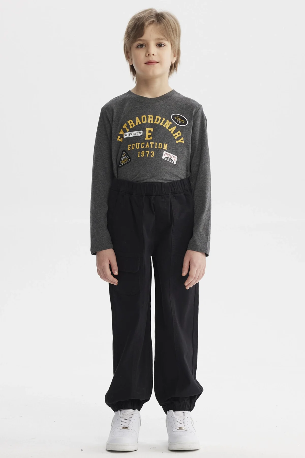Pantalón Niño Pitillo Negro - Image 4