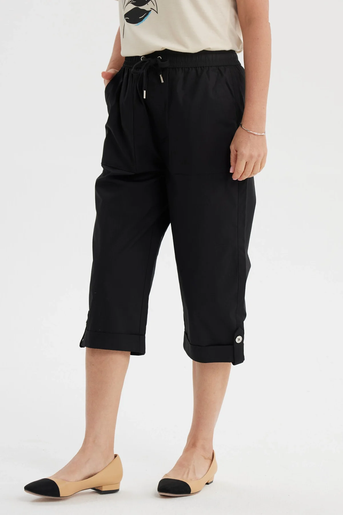 Pantalón Pescador Mujer Con Cortes Y Aperturas Negro - Image 2