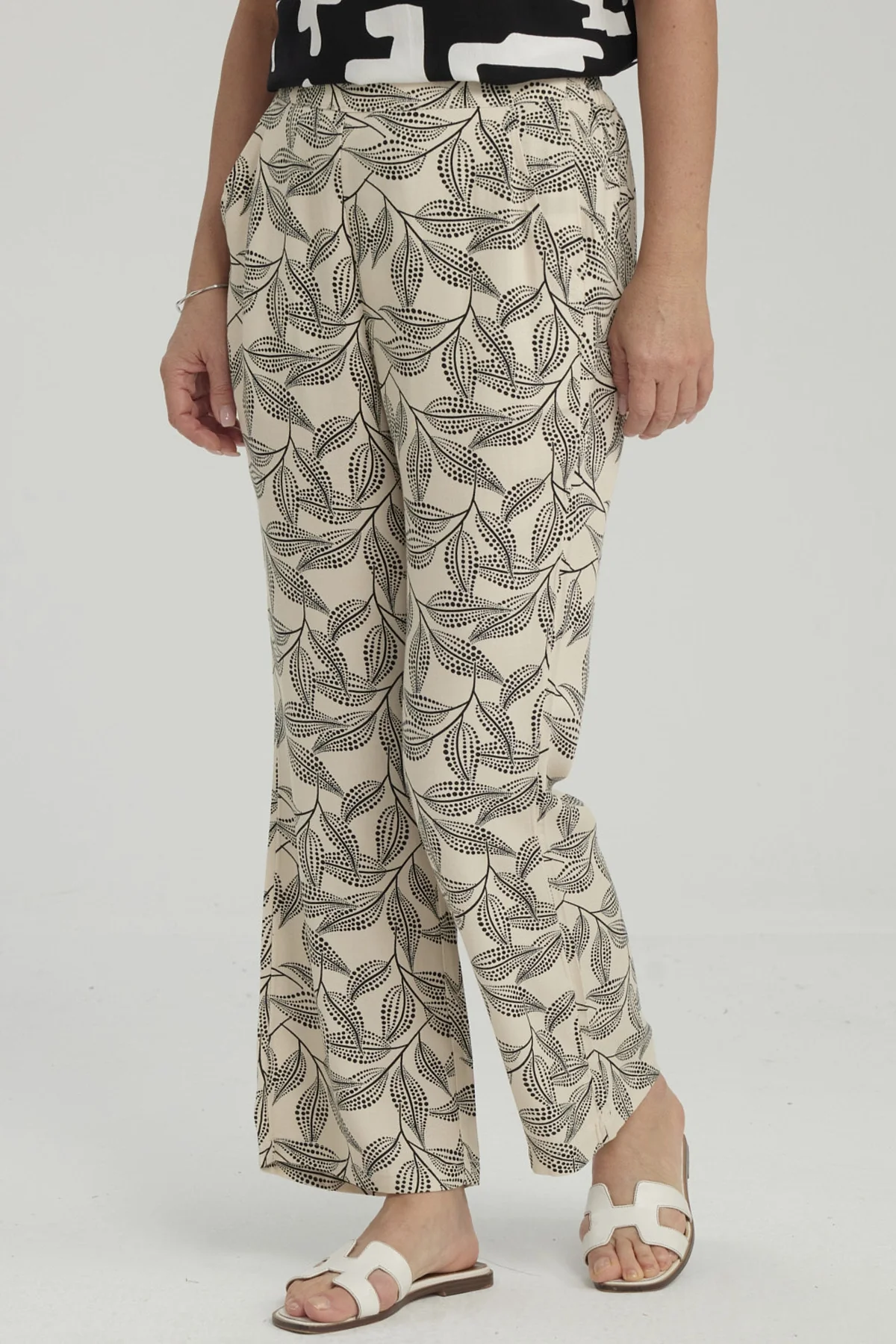 Pantalón Pescador Mujer Print Beige - Image 2
