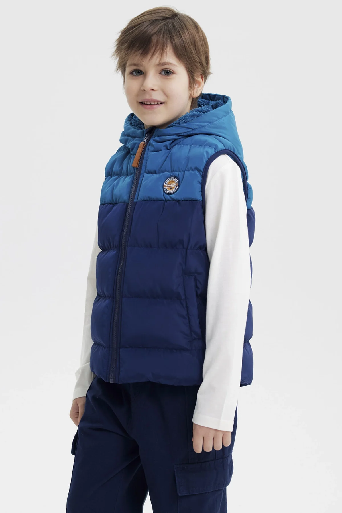 Parka Niño Sin Mangas Azul Petroleo - Image 2
