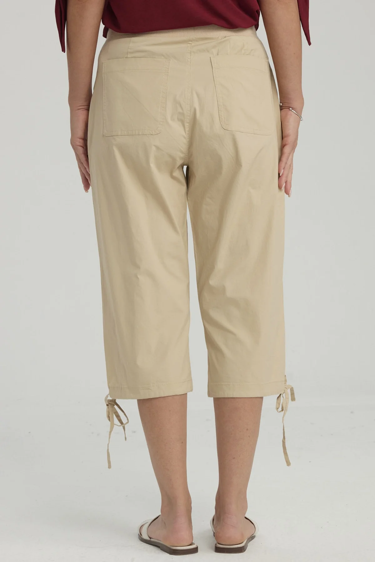 Pescador Mujer Con Cortes Y Apertura Beige - Image 3