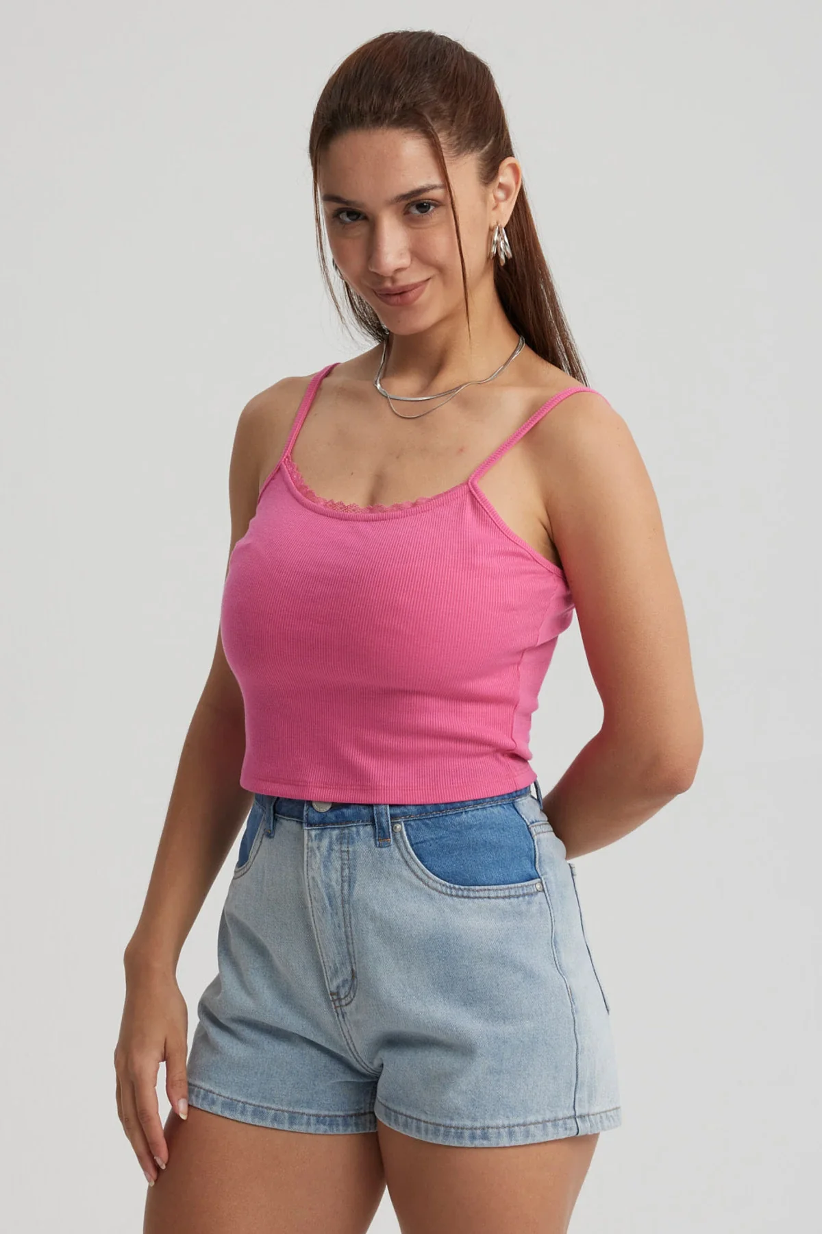 Peto Mujer Encaje Crop Rosado - Image 2