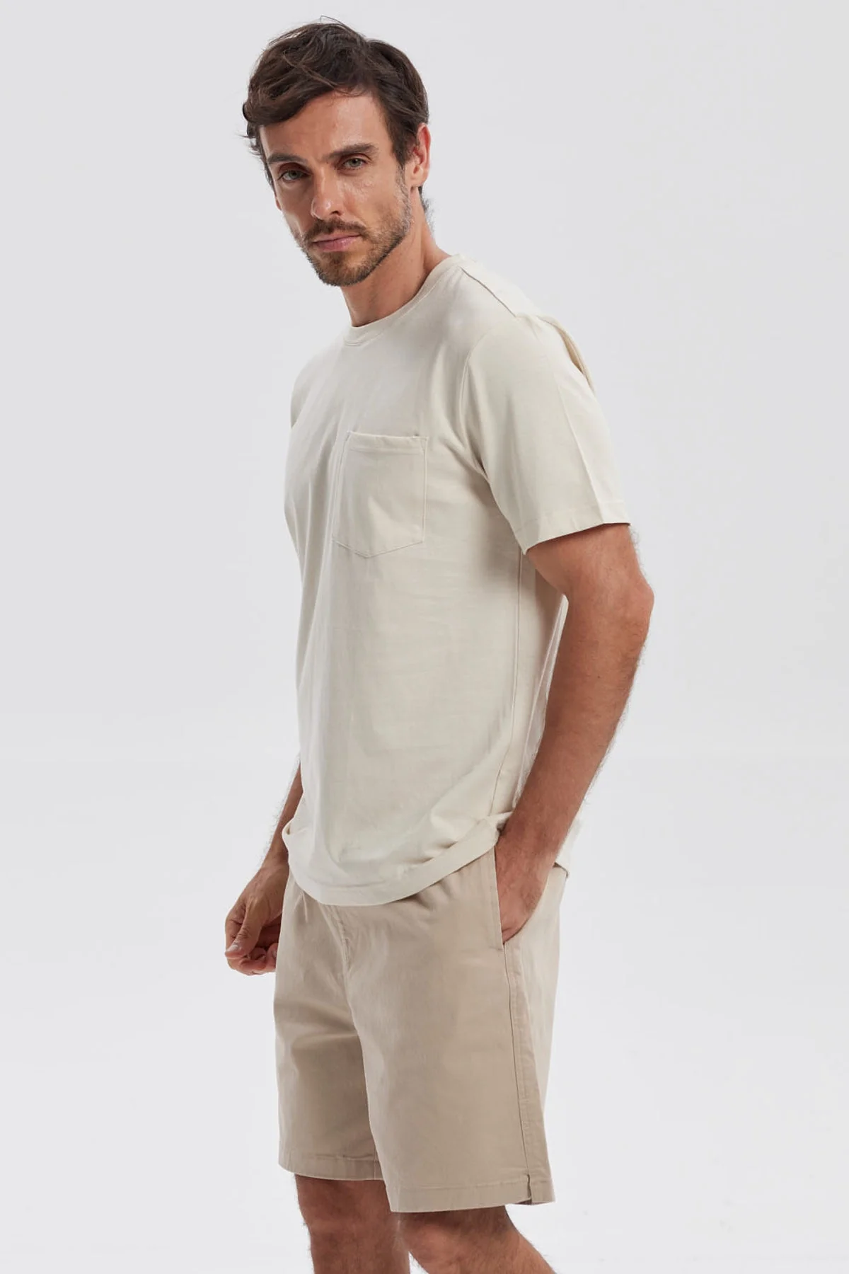 Polera Hombre Básica Con Bolsillo Beige - Image 2