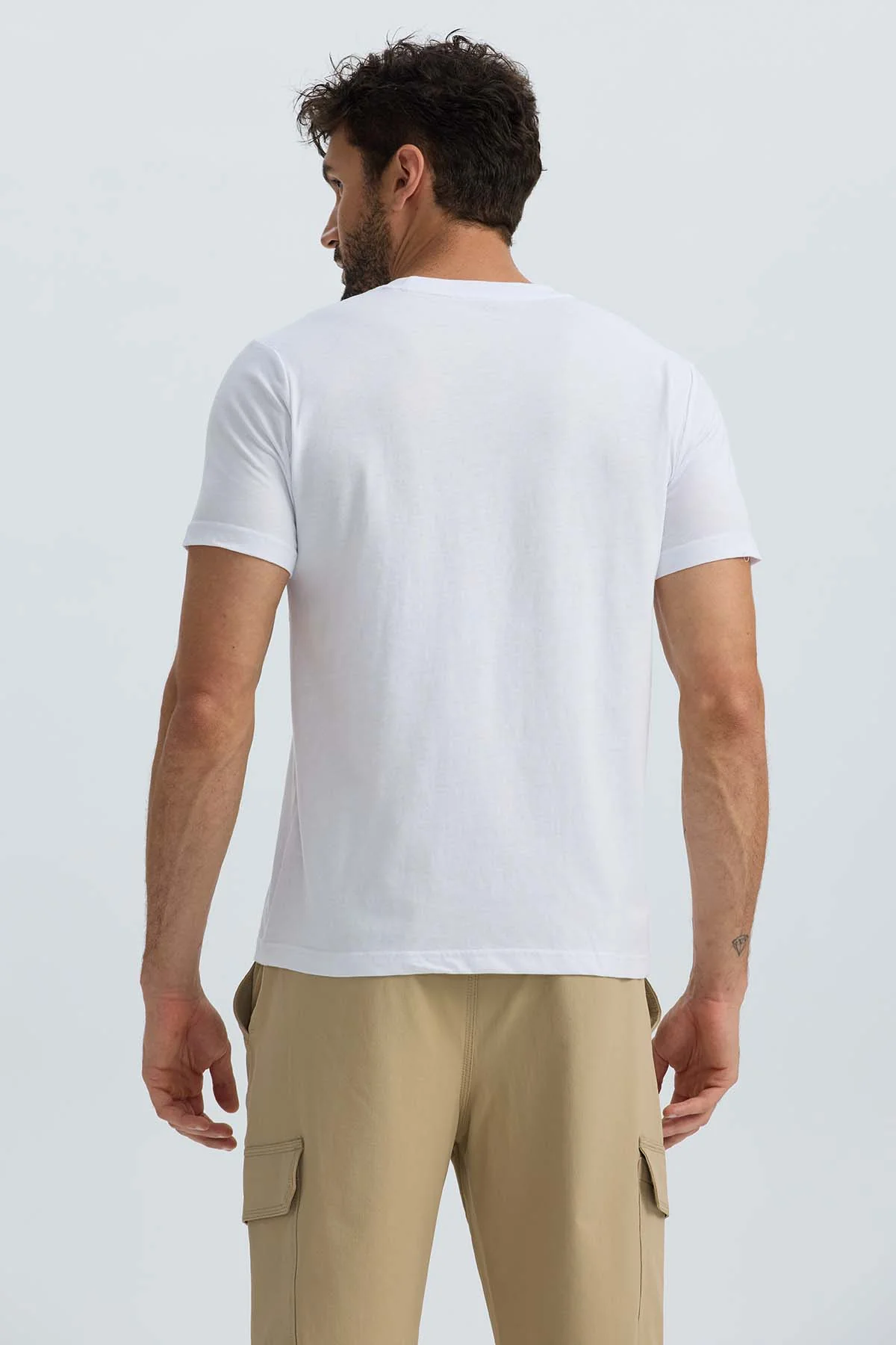 Polera Hombre Básica Con Bolsillo Blanco - Image 3