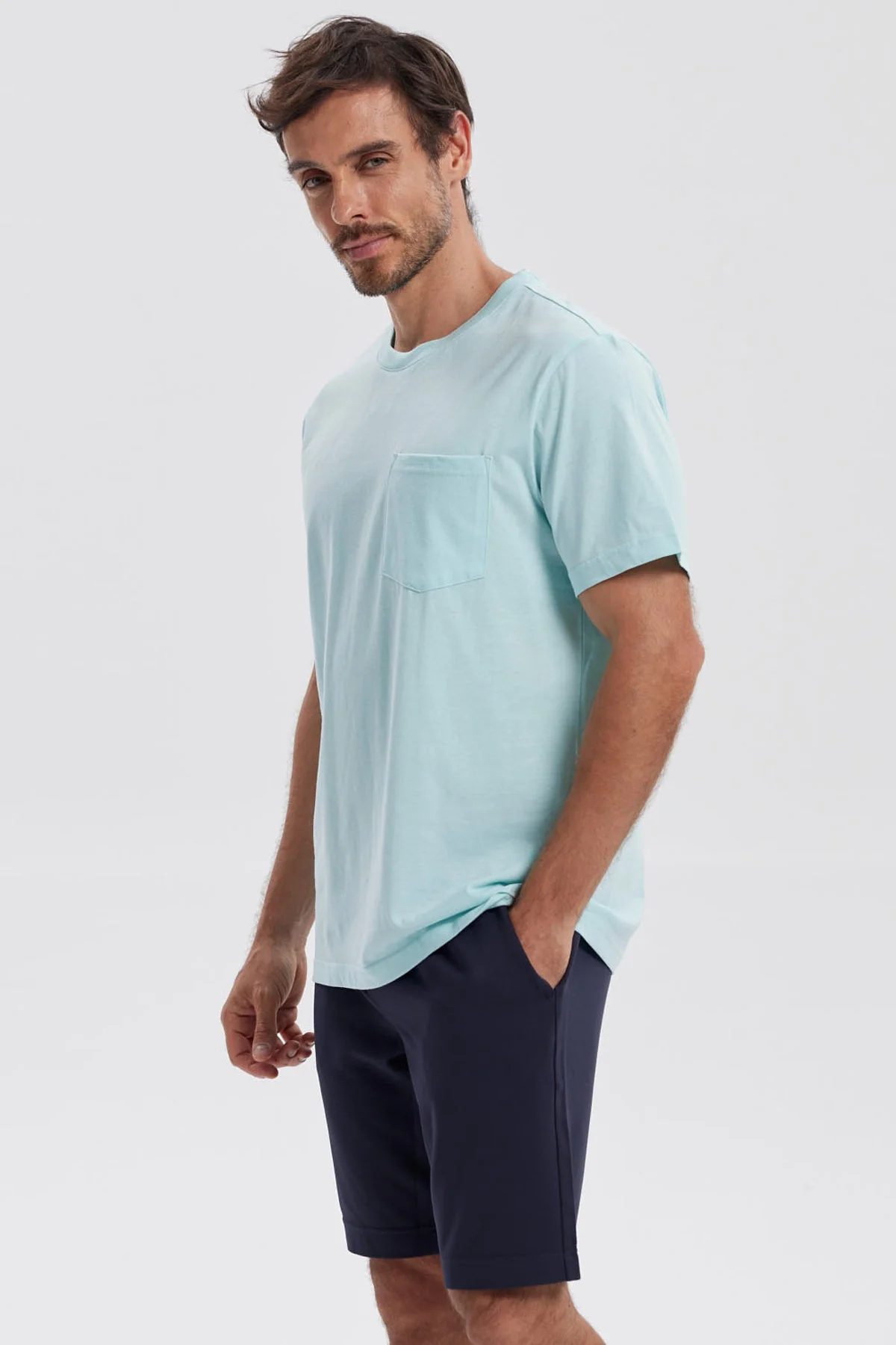 Polera Hombre Básica Con Bolsillo Verde Claro - Image 2