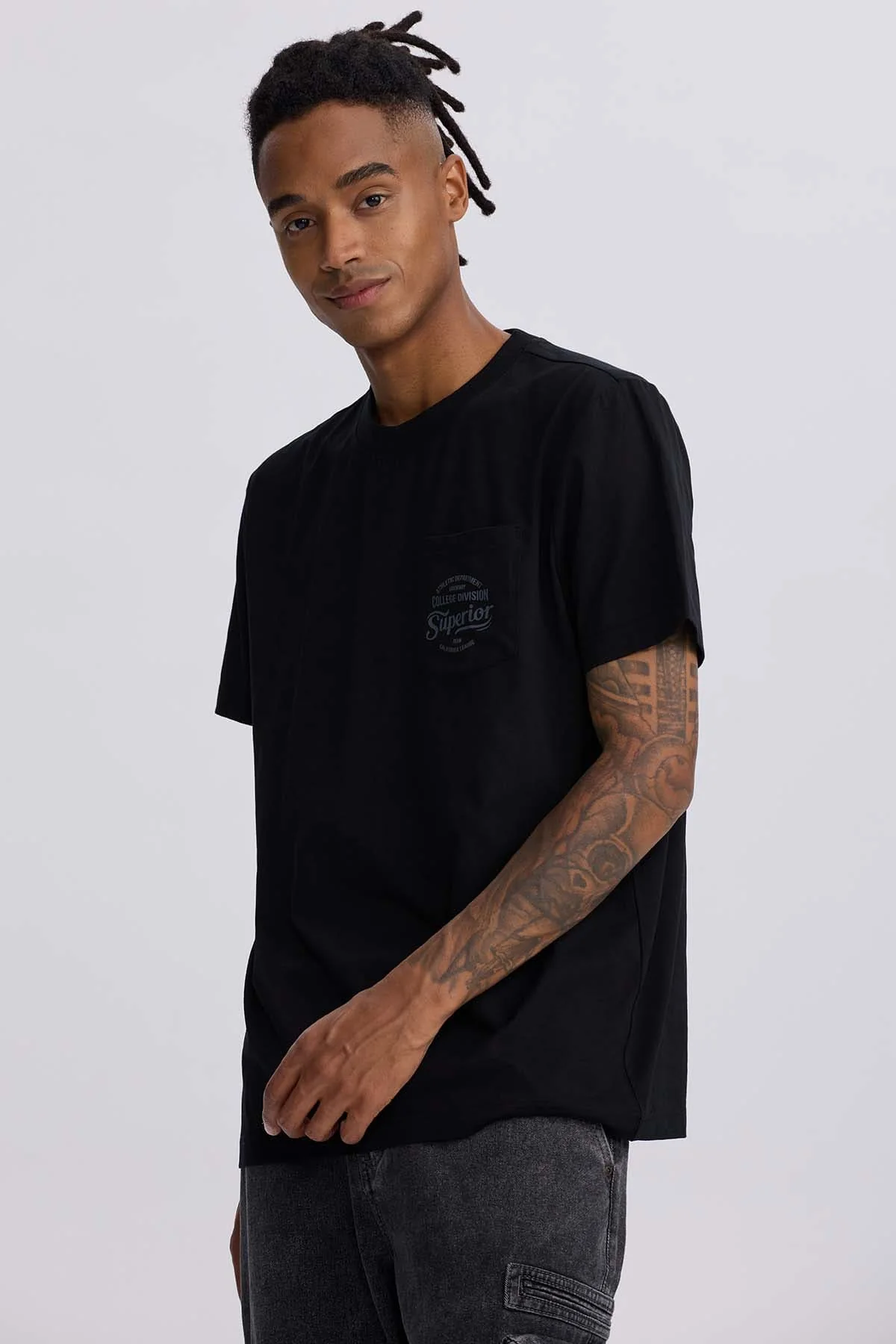 Polera Hombre Bolsillo Contraste Negro - Image 2