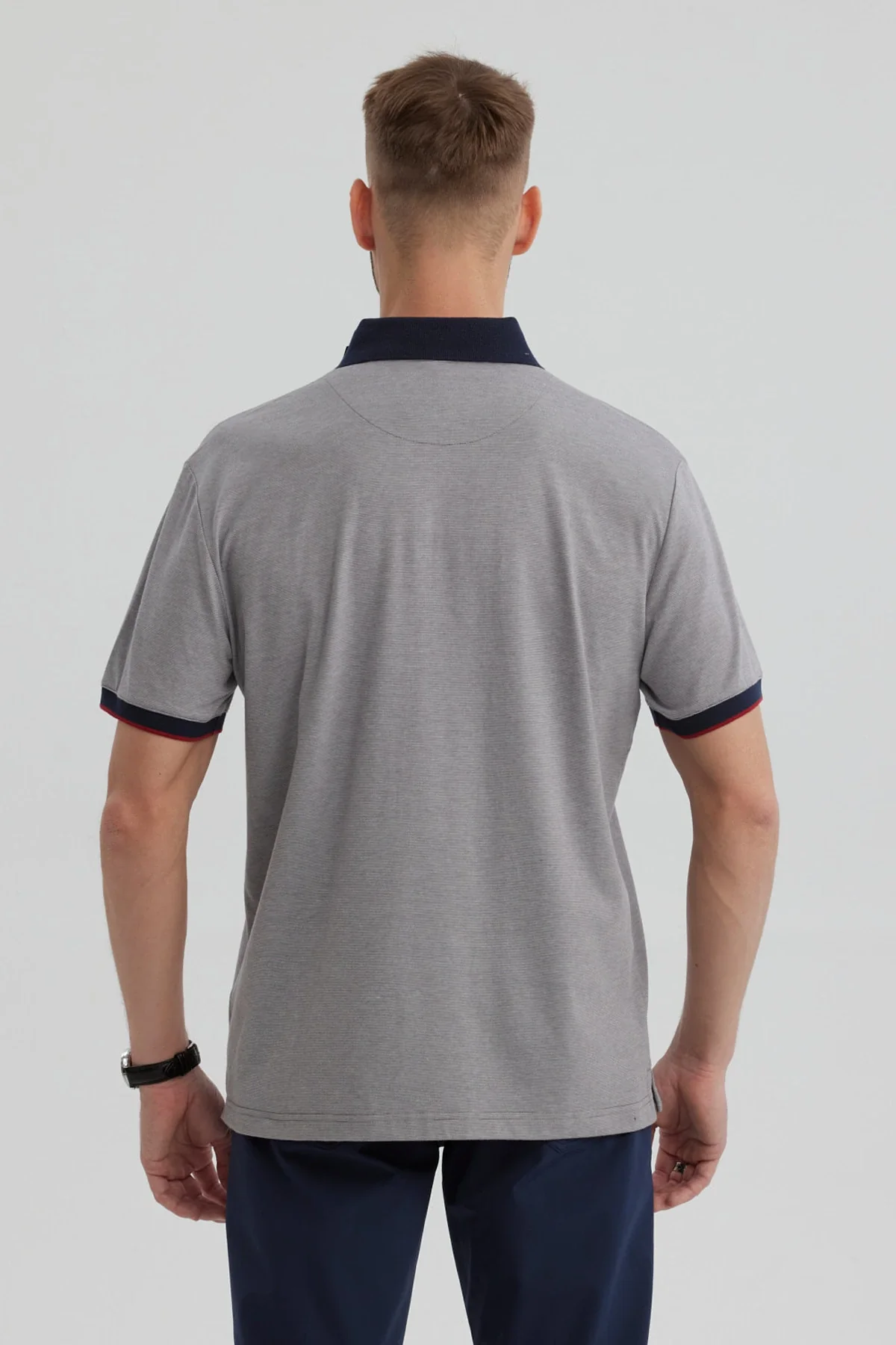 Polera Hombre Cuello Contraste Gris - Image 3