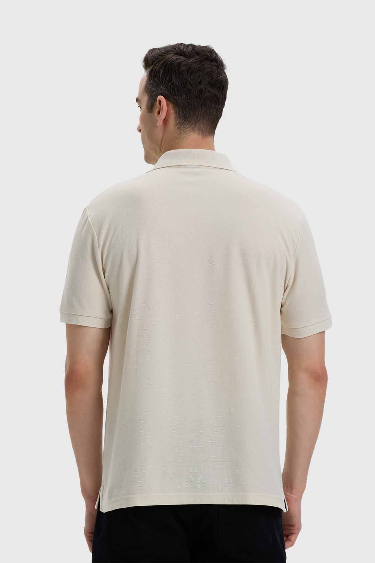 Polera Hombre Con Logo Beige - Image 3