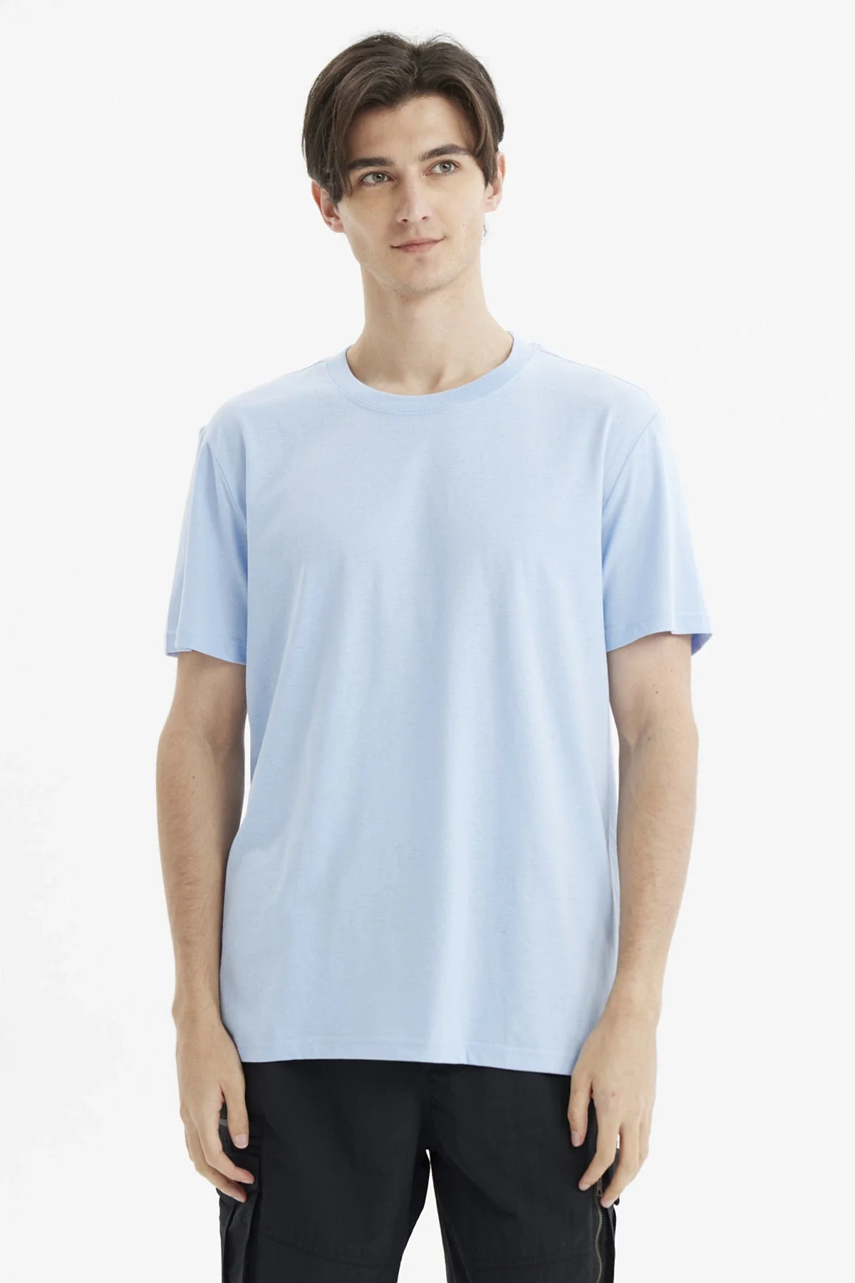 Polera Hombre Long Fit Básica Celeste