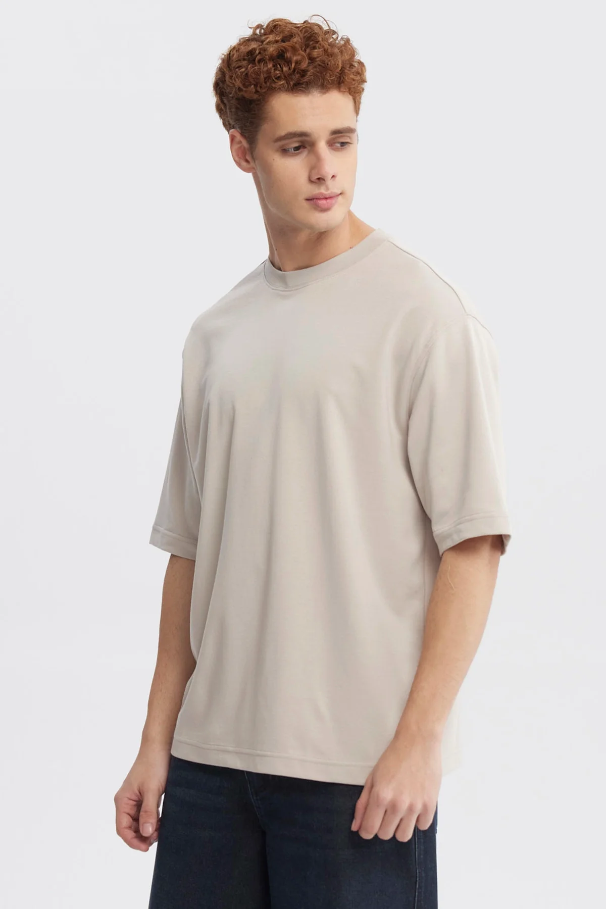 Polera Hombre Loose Fit Beige Oscuro - Image 2