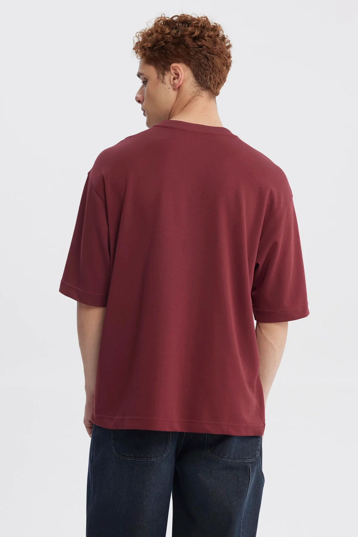 Polera Hombre Loose Fit Burdeo - Image 3
