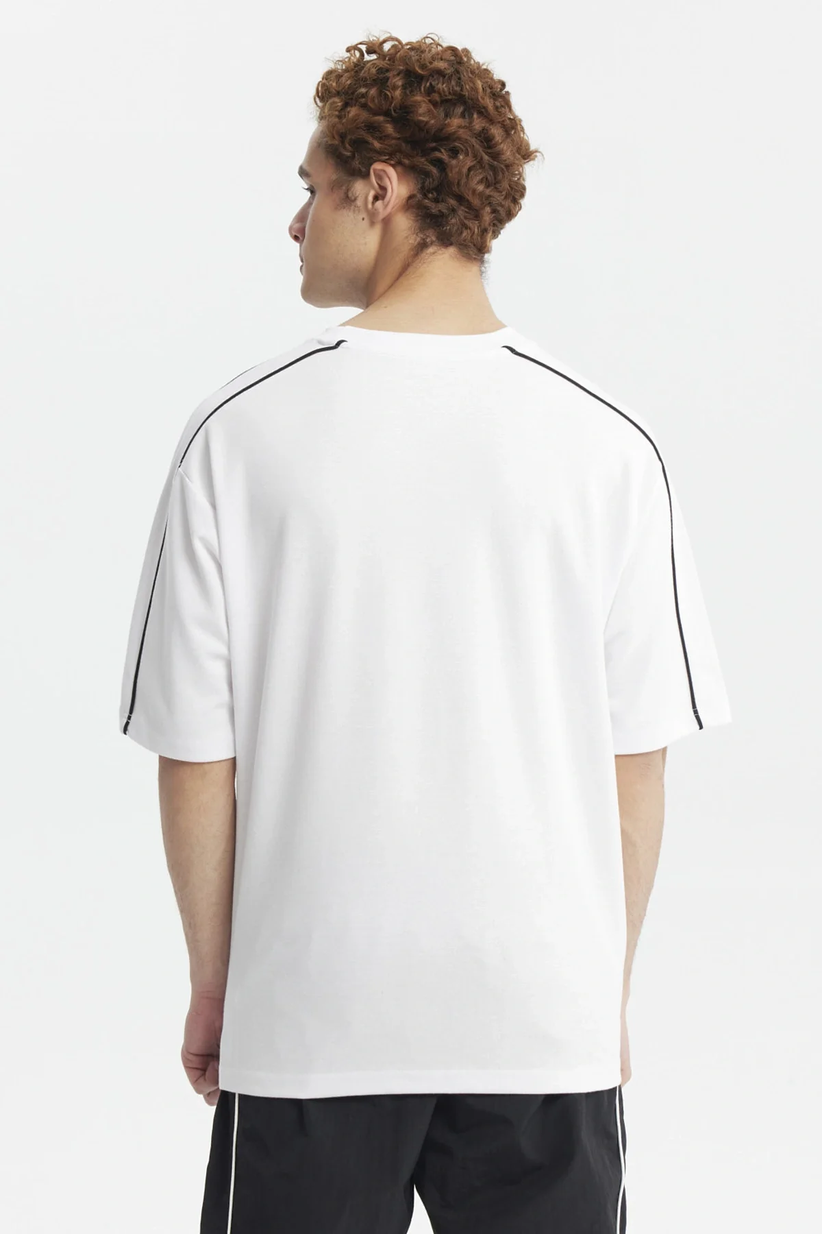Polera Hombre Oversize Doble Linea Blanco - Image 3
