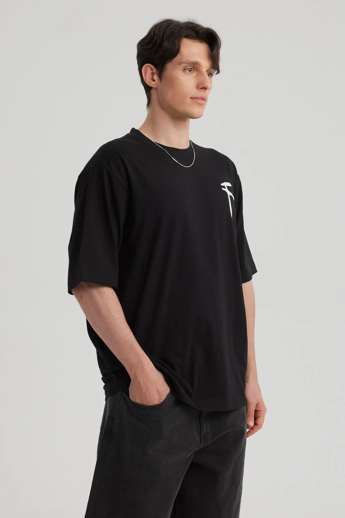 Polera Hombre Oversize Negro - Image 2