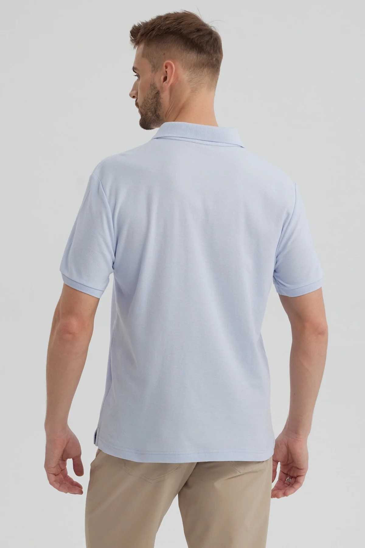 Polera Hombre Pique Básica Lisa Celeste - Image 3