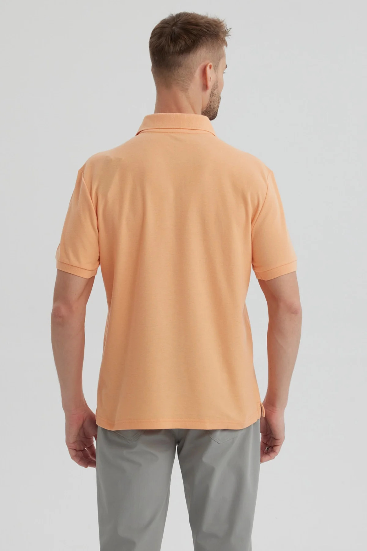 Polera Hombre Pique Básica Lisa Damasco - Image 3