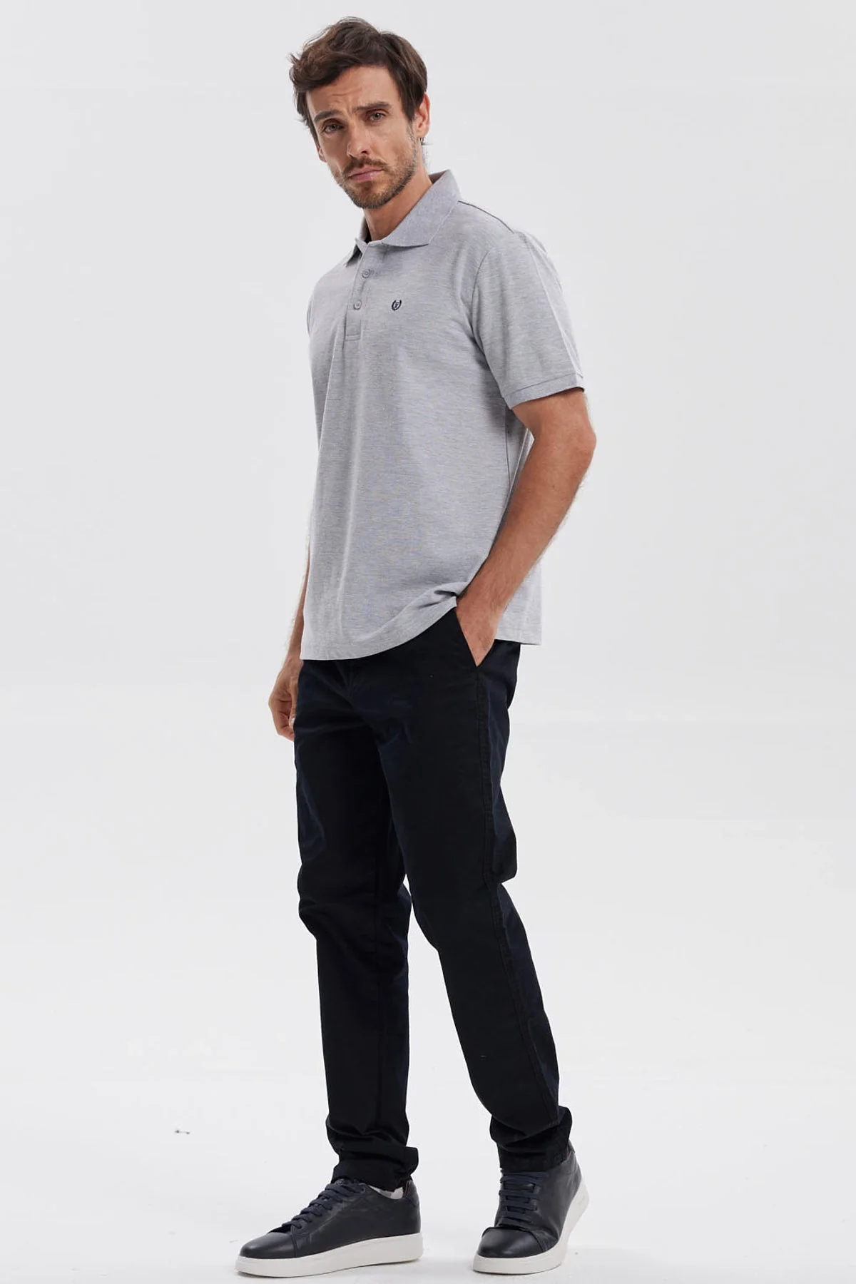 Polera Hombre Pique Básica Lisa Gris Melange - Image 4