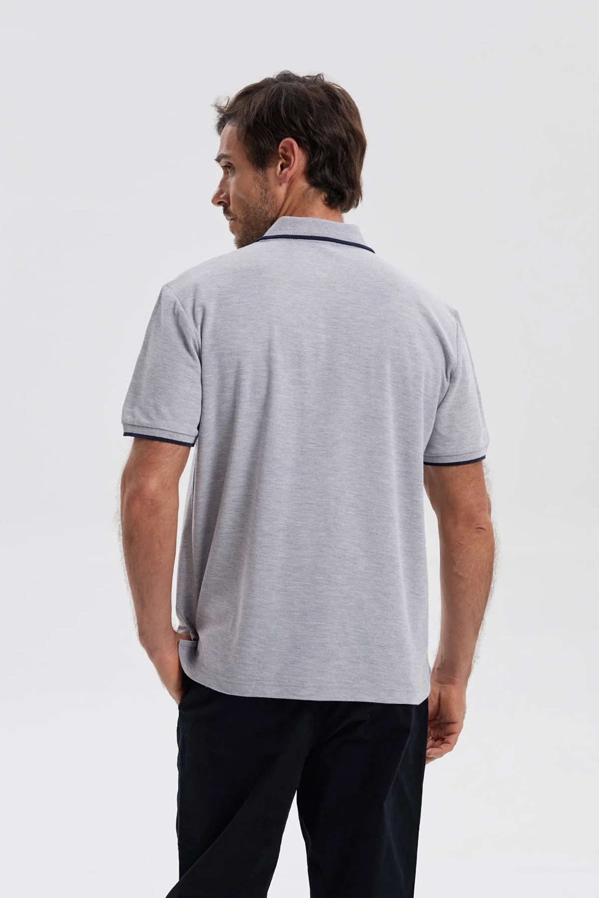 Polera Hombre Pique Básica Lisa Gris Melange - Image 3
