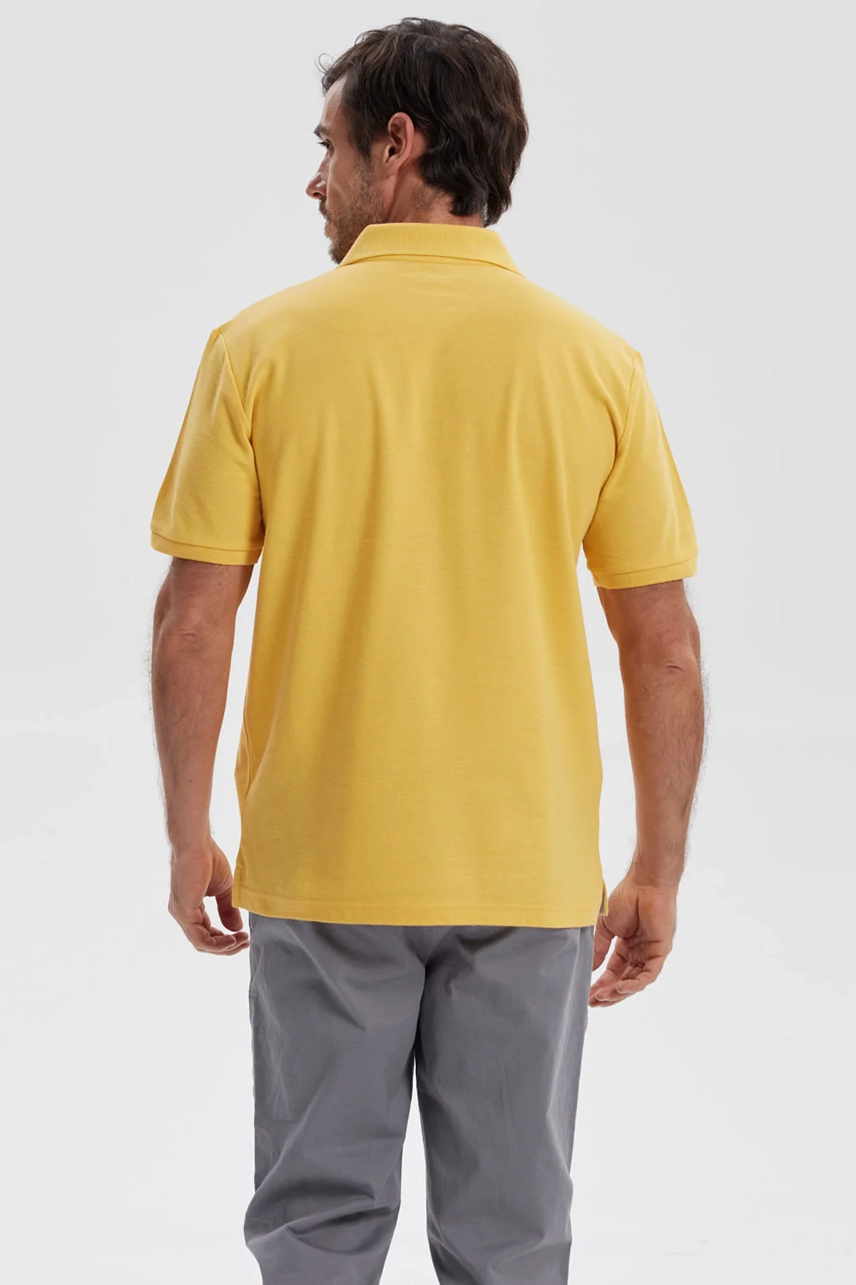 Polera Hombre Pique Básica Lisa Naranjo - Image 3