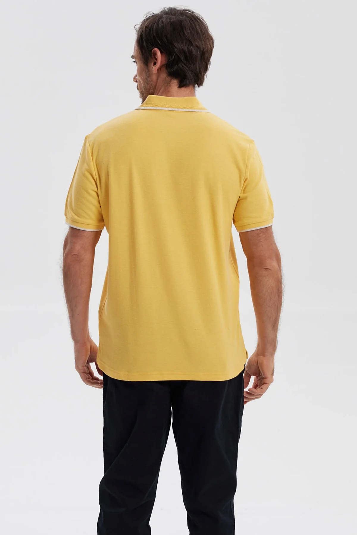 Polera Hombre Pique Básica Lisa Naranjo - Image 3