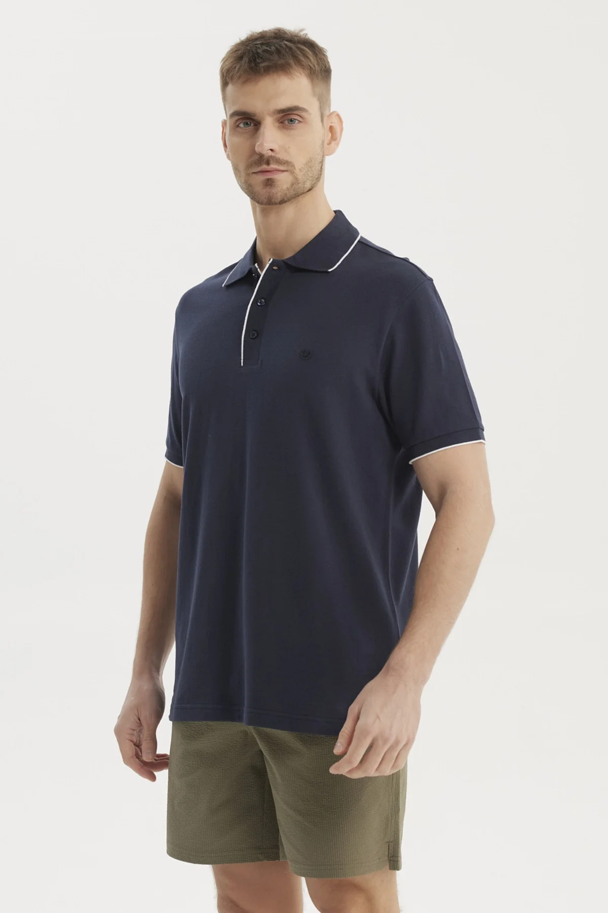 Polera Hombre Pique Detalle En Cuello Azul Marino - Image 2