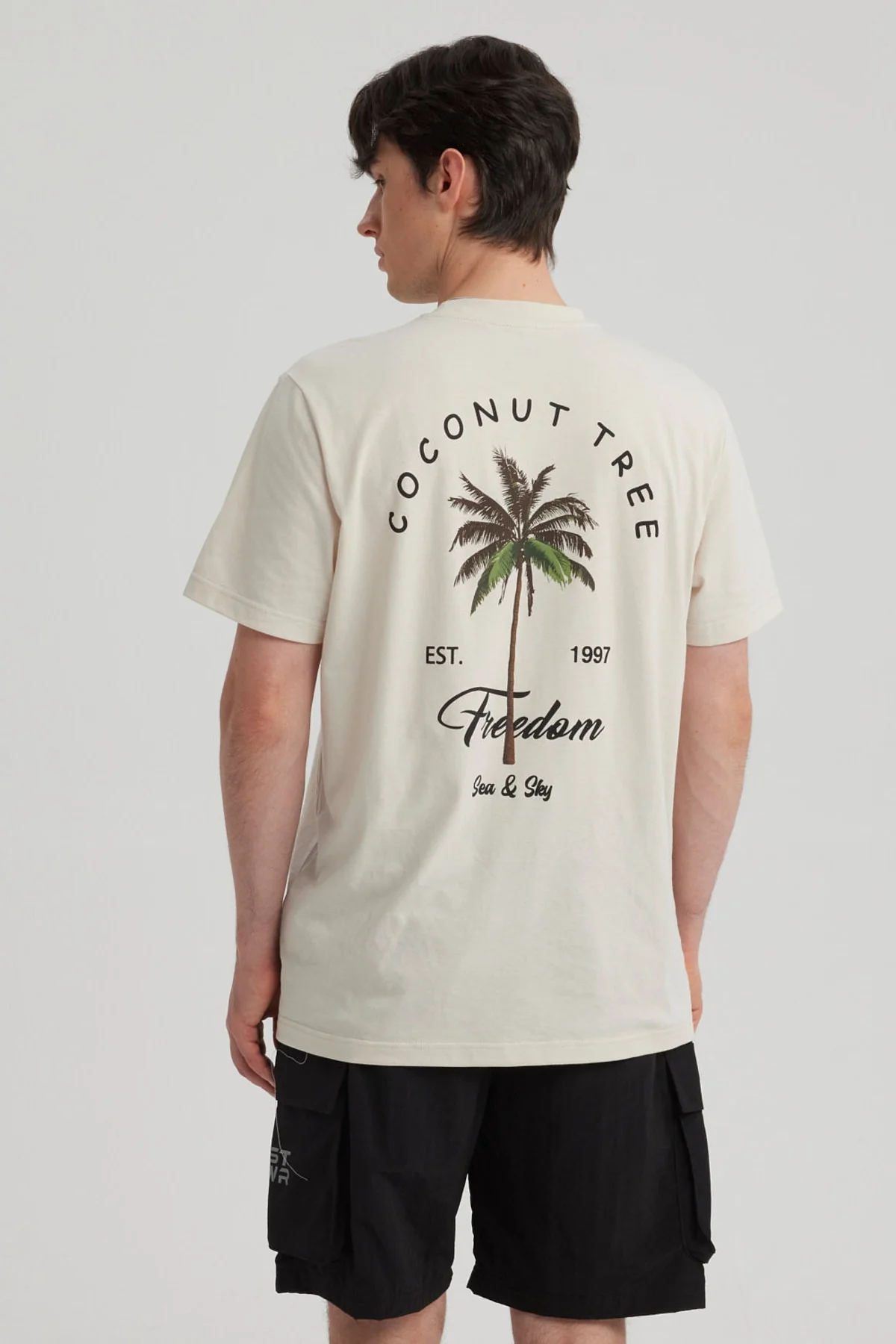 Polera Hombre Print Beach Crema - Image 3