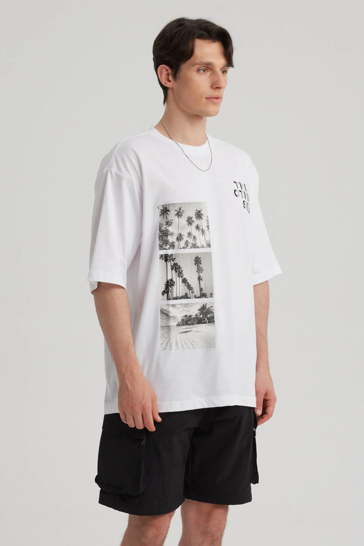 Polera Hombre Print Oversize Blanco - Image 2