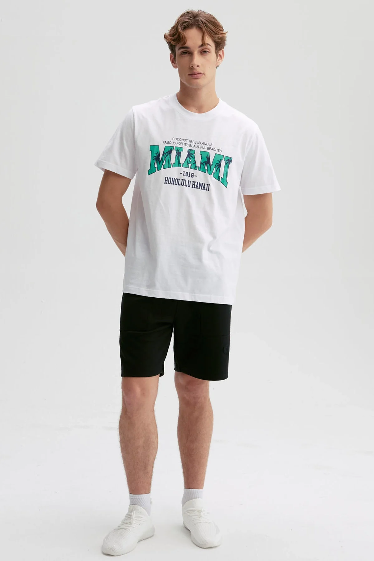 Polera Hombre Print Posicional Blanco - Image 4