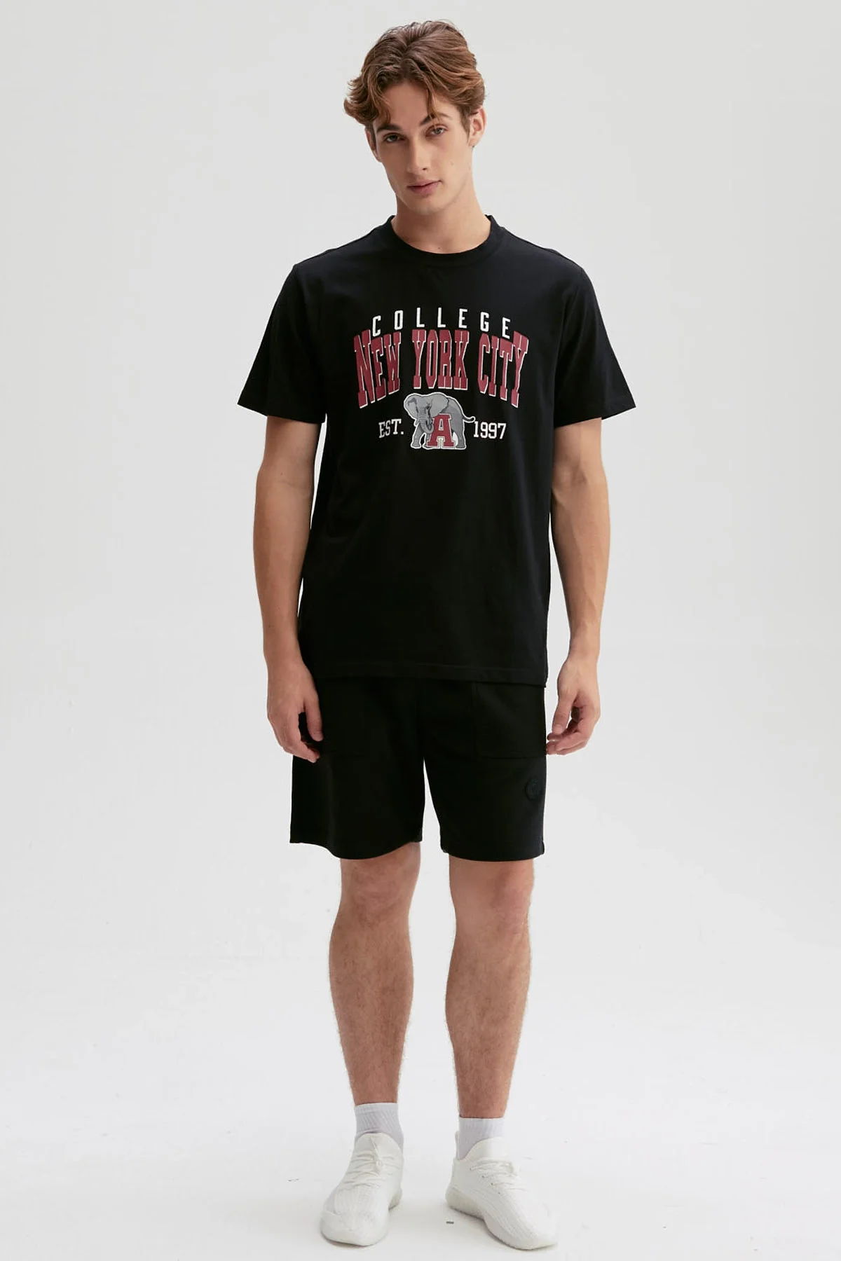 Polera Hombre Print Posicional Negro / Rojo - Image 4