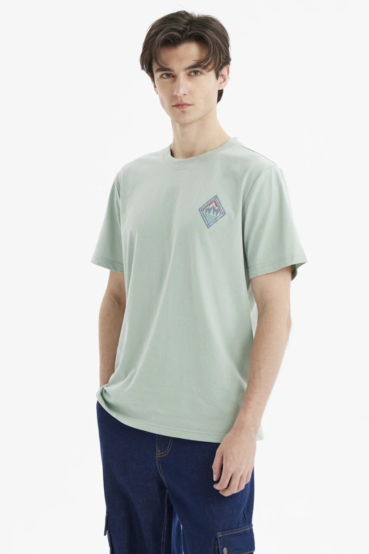 Polera Hombre Regular Print Frontal Verde Claro - Image 2