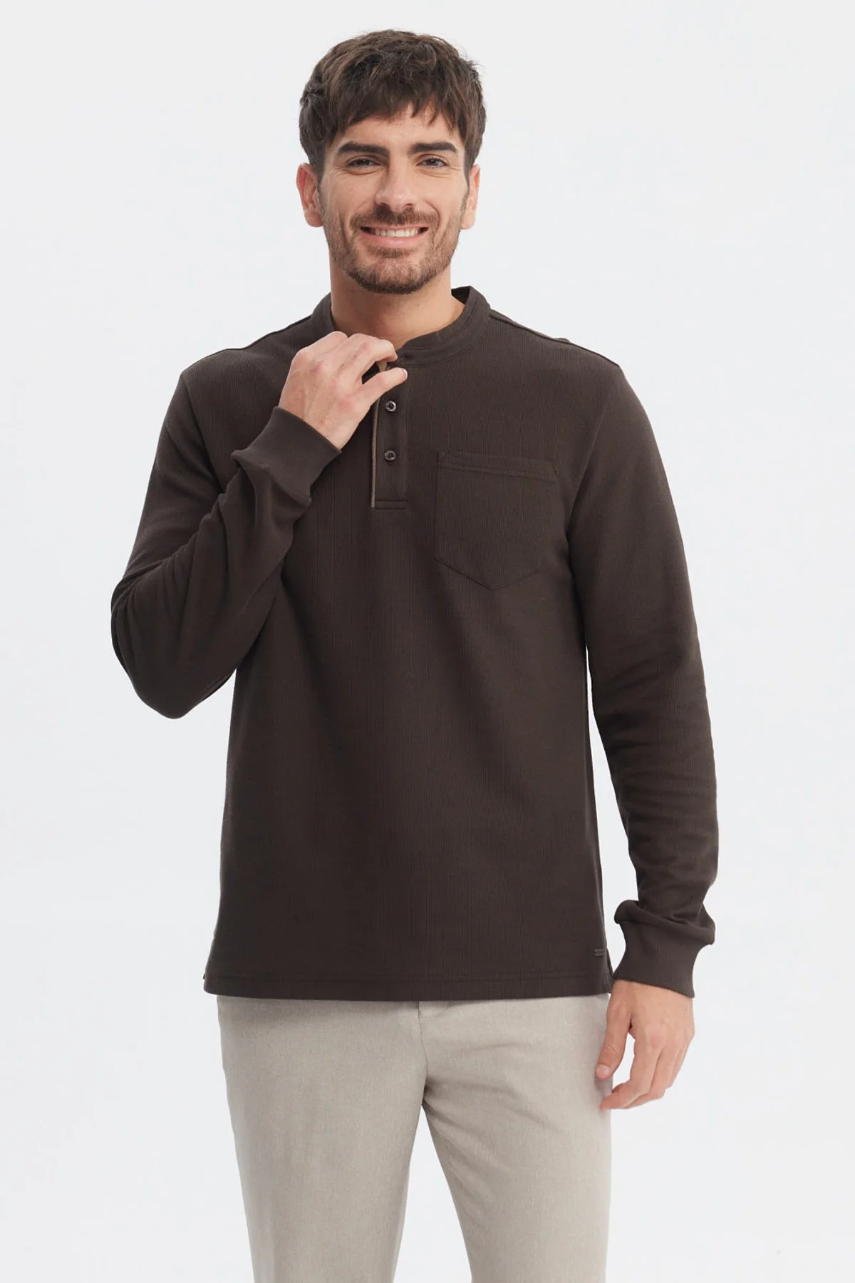 Polera Hombre Slim Chocolate
