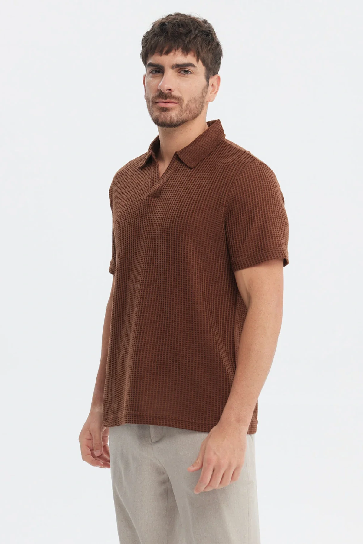 Polera Hombre Slim Cuello Polo Café - Image 2
