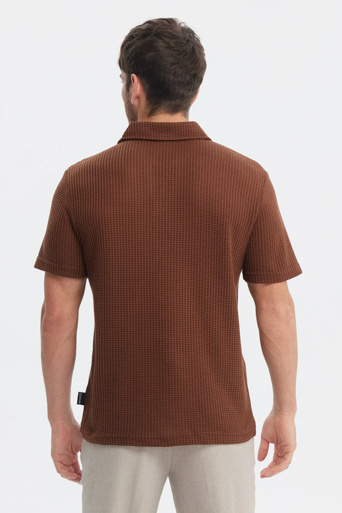 Polera Hombre Slim Cuello Polo Café - Image 3
