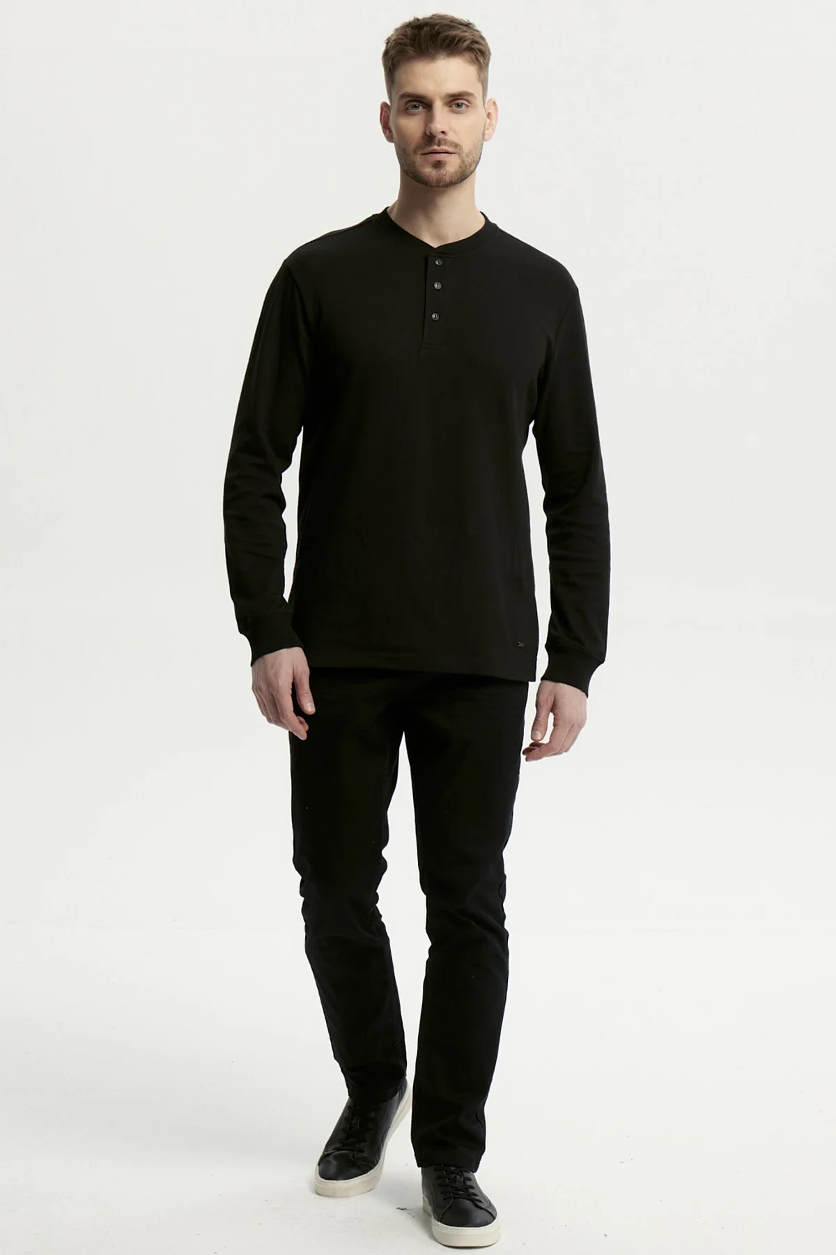 Polera Hombre Slim Negro - Image 4