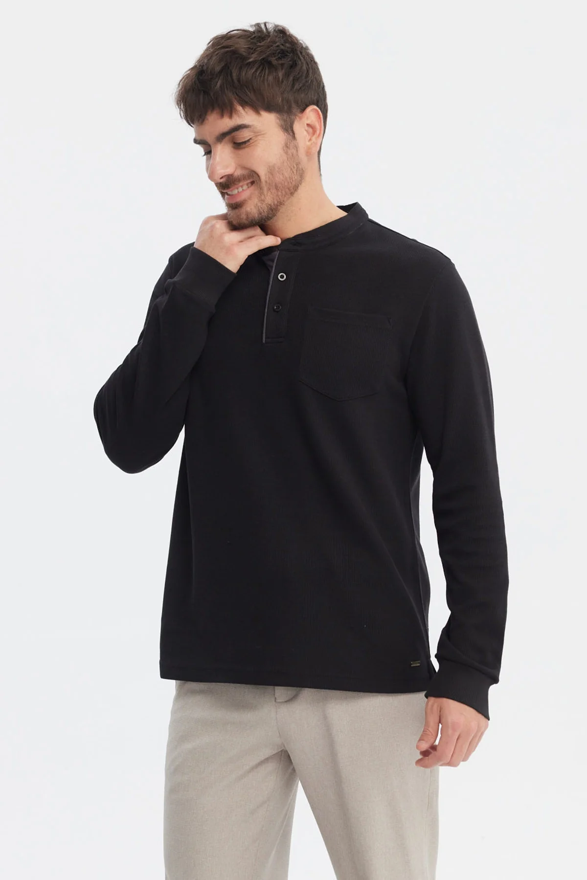 Polera Hombre Slim Negro - Image 2