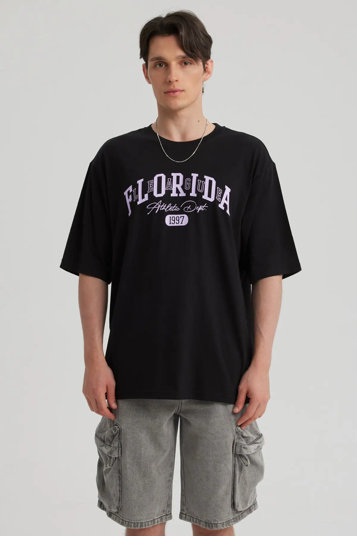 Polera Hombre Texto Frontal Negro