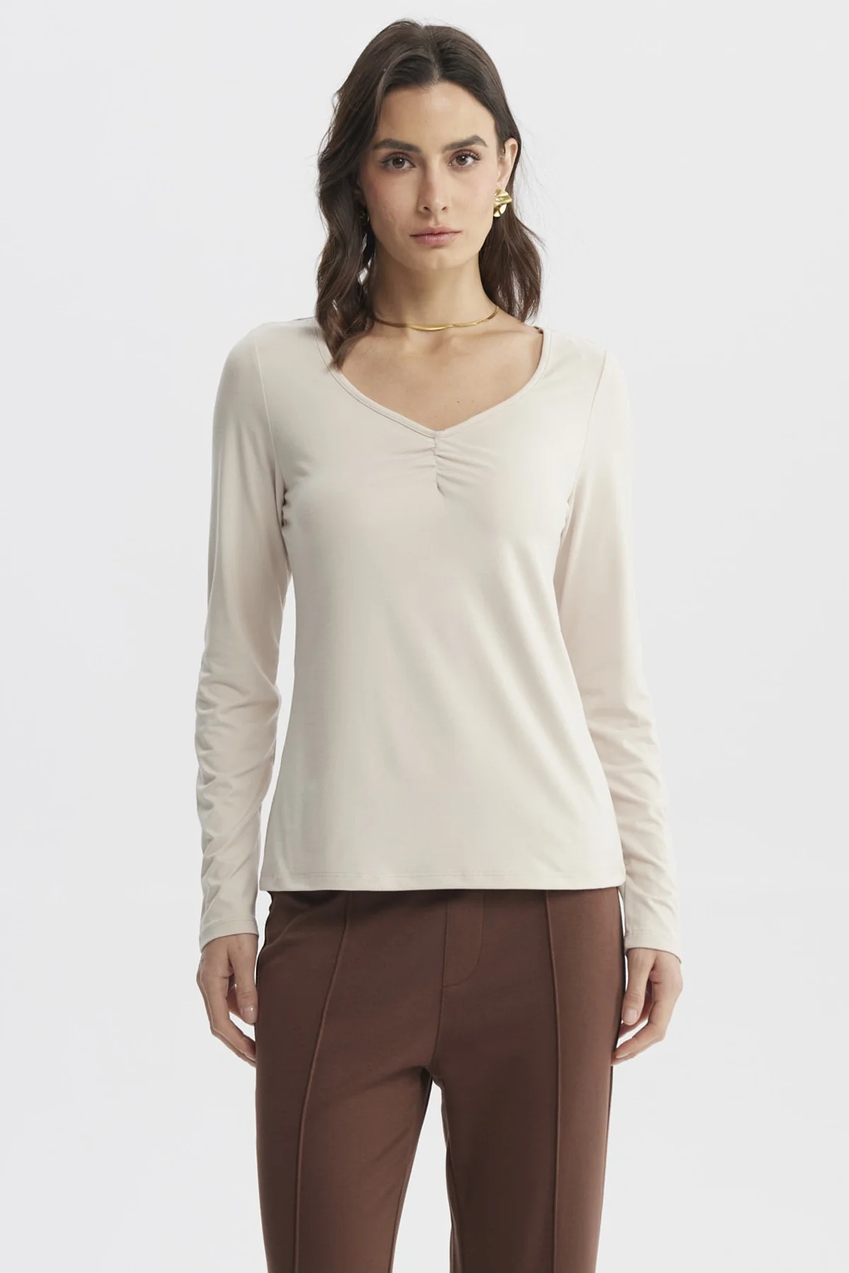 Polera Mujer Ajustado Cuello V Arena