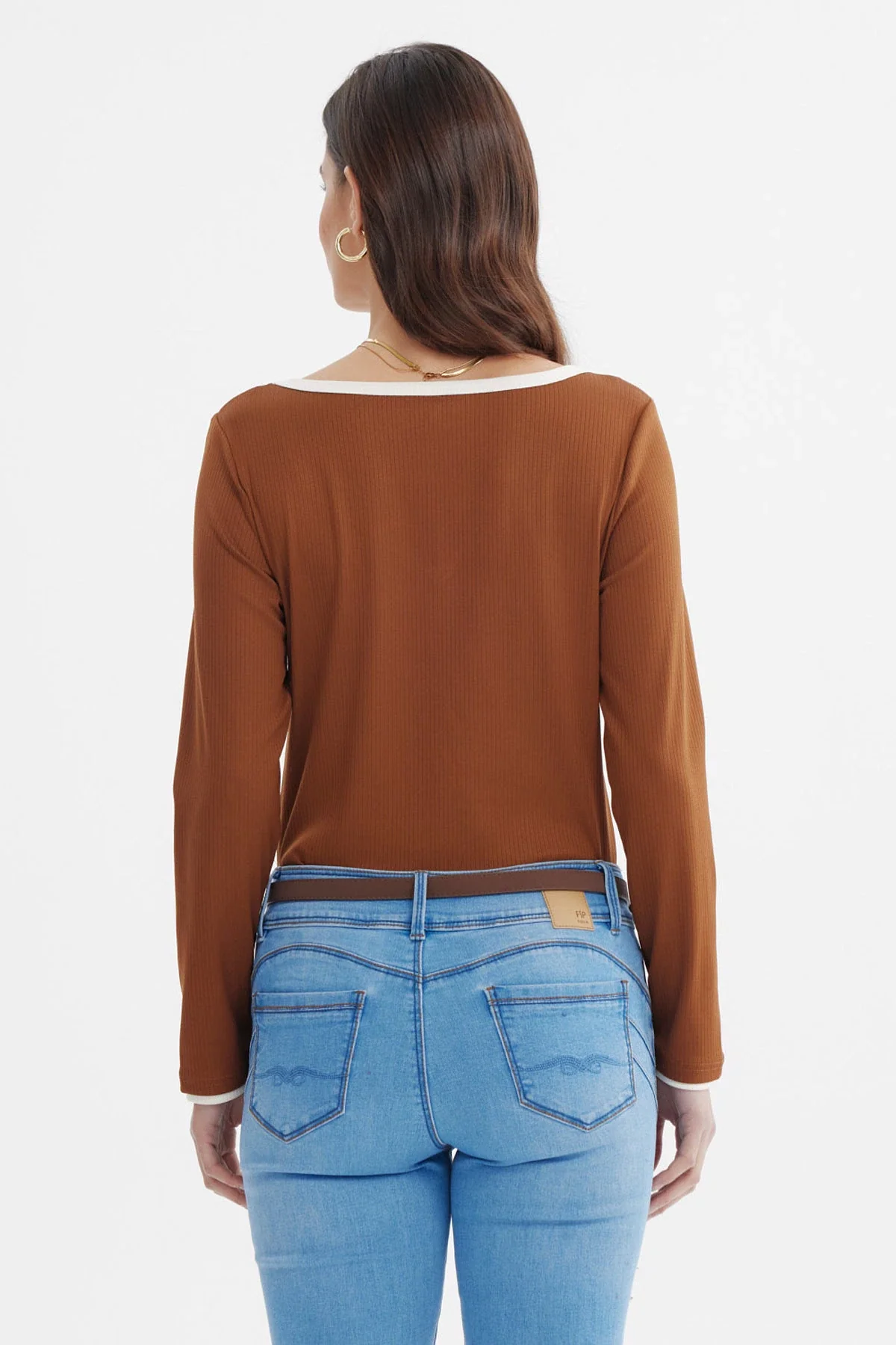 Polera Mujer Ajustado Cuello V Café - Image 3
