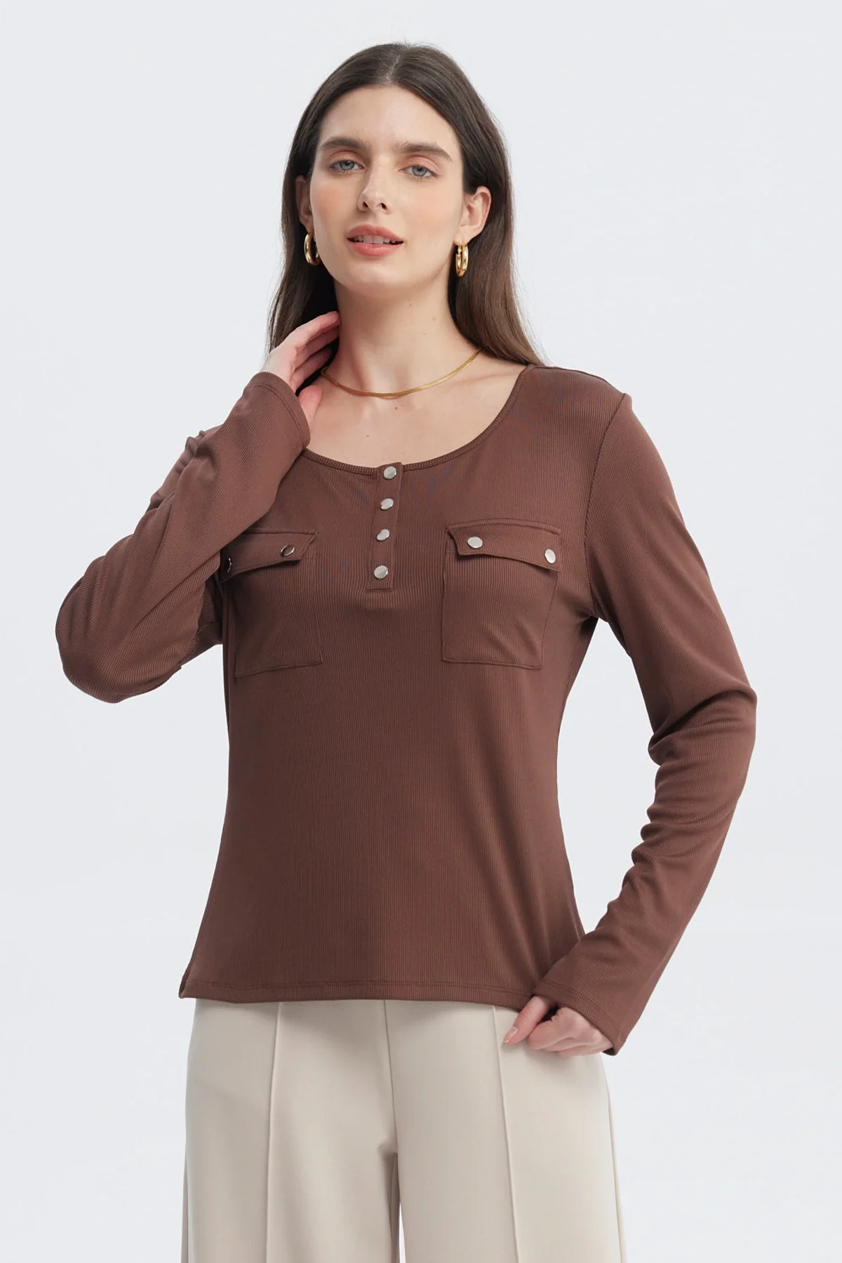 Polera Mujer Aplicación Botones Café Claro