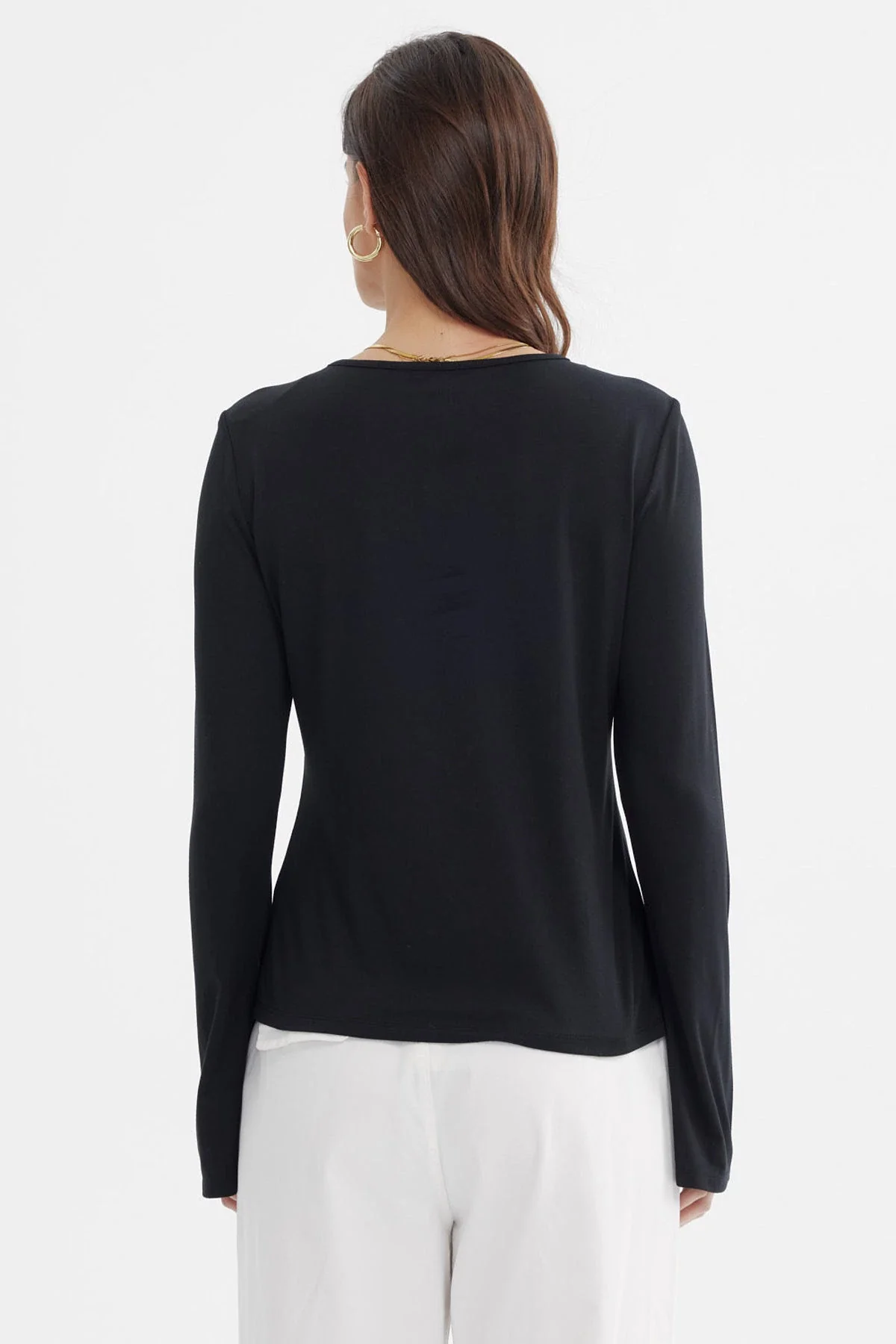 Polera Mujer Aplicación Metalica En Pecho Negro - Image 3