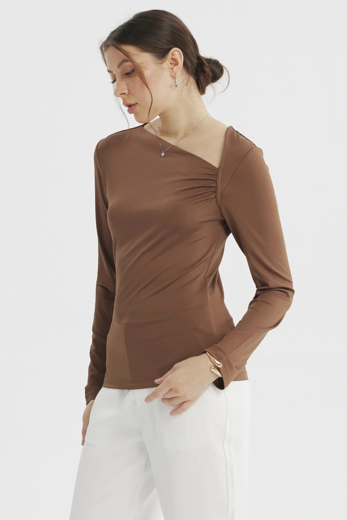 Polera Mujer Asimétrico Café - Image 2