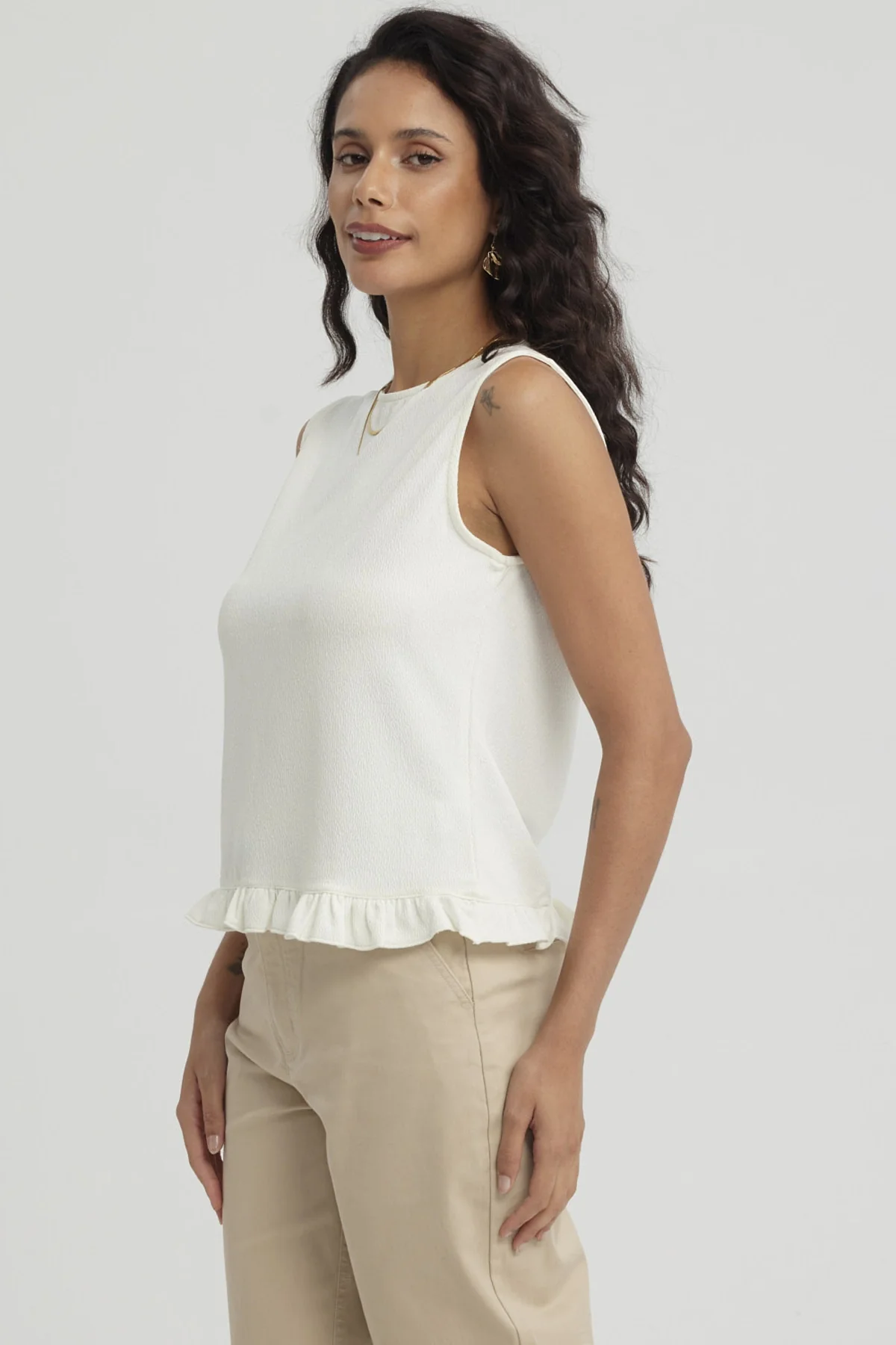 Polera Mujer Basta Con Vuelos Crema - Image 2