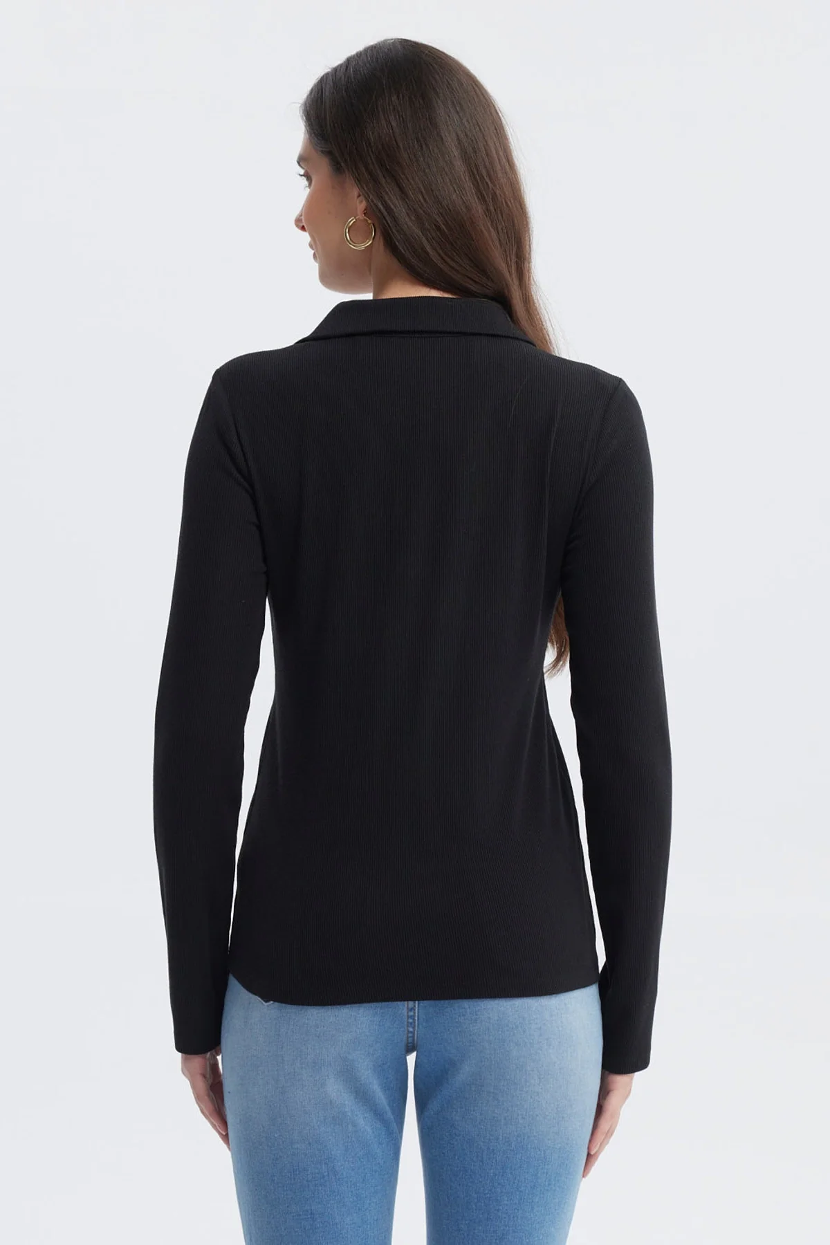 Polera Mujer Con Botón Negro - Image 3