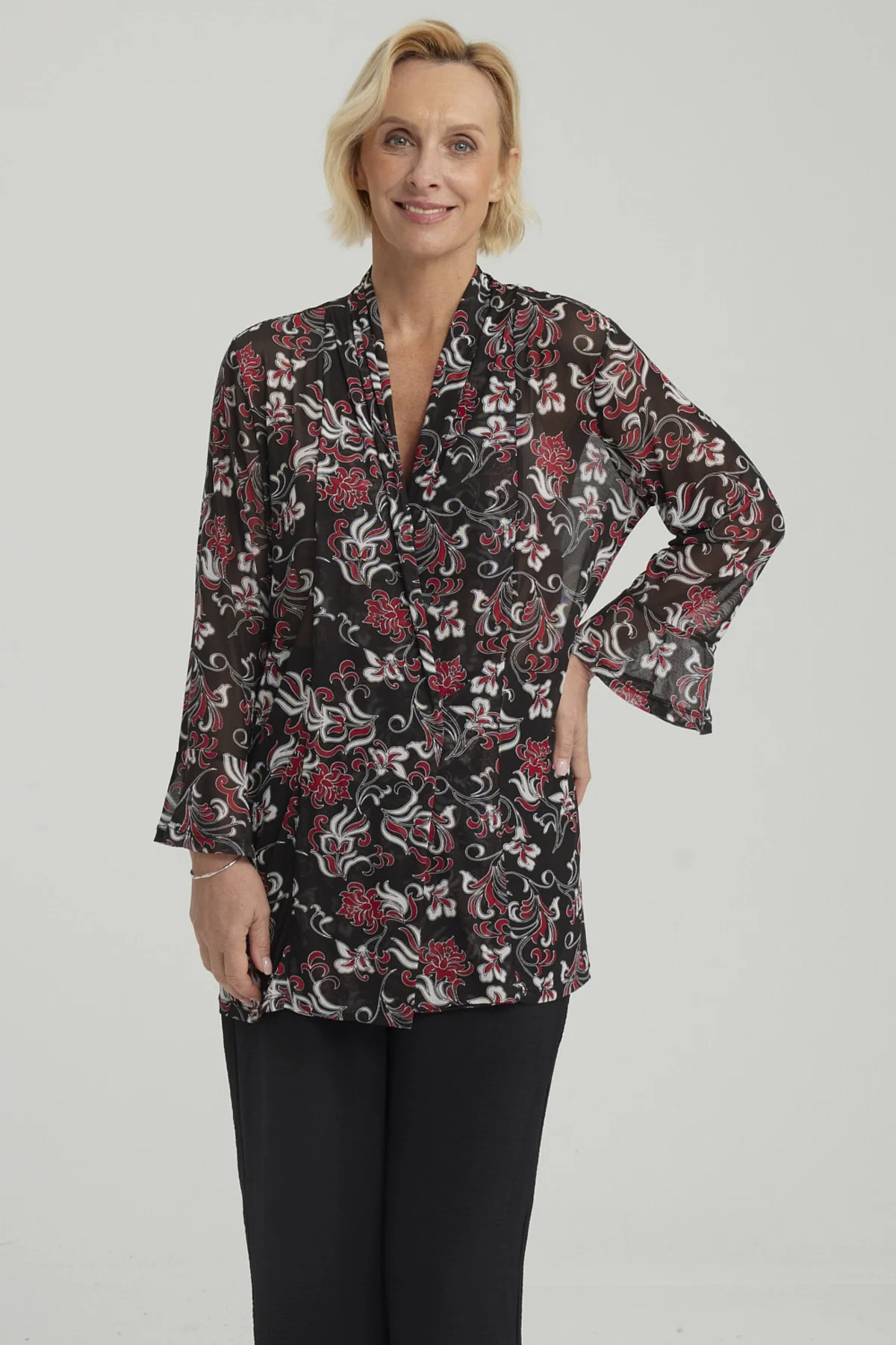 Polera Mujer Estilo Tapado Negro / Blanco