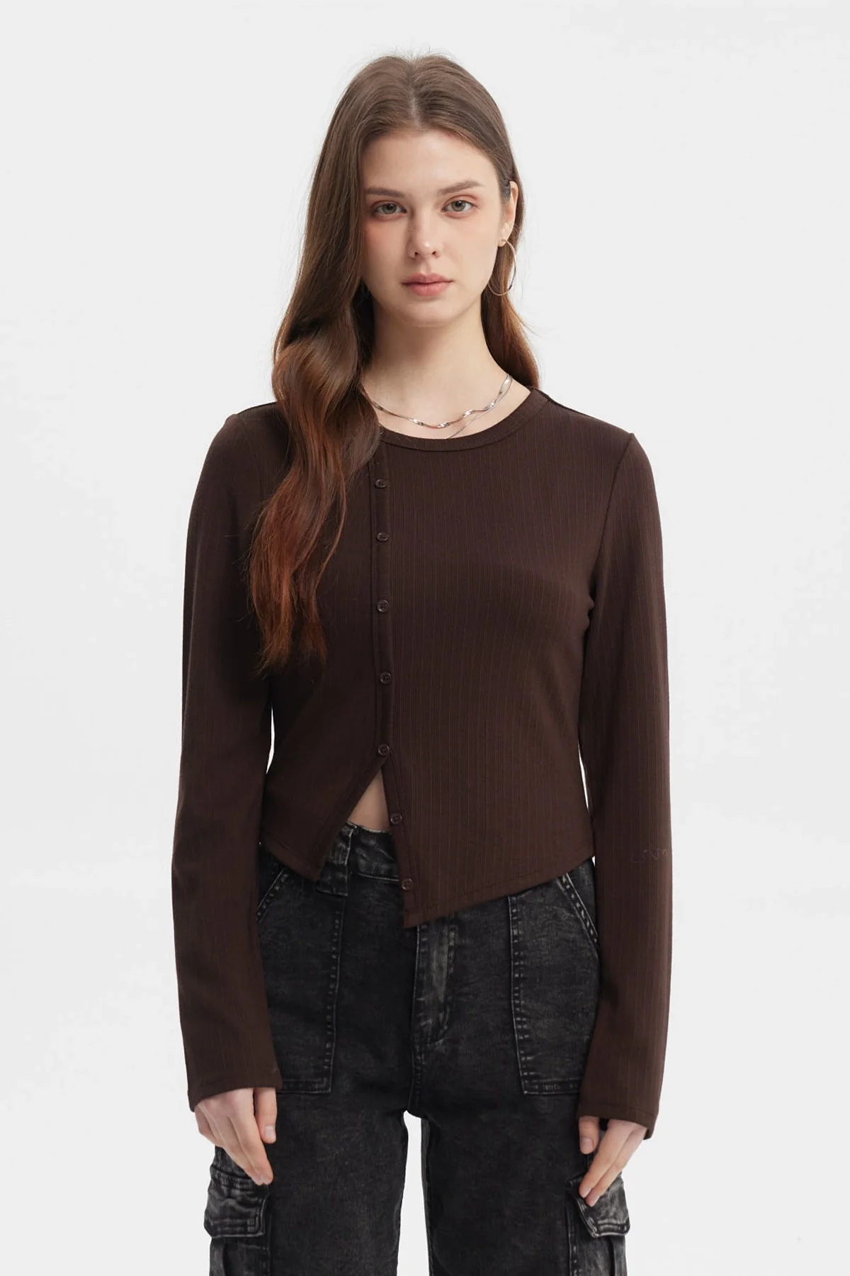 Polera Mujer Corte Diagonal Café Oscuro
